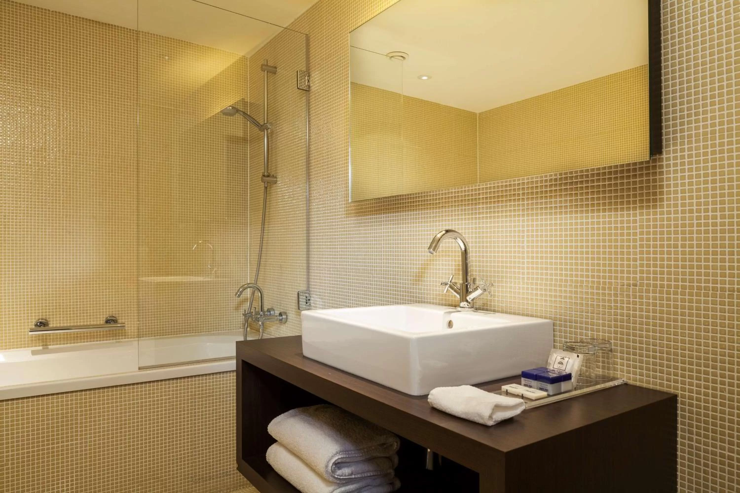 Standard Room with City View in Park Inn by Radisson Antwerpen