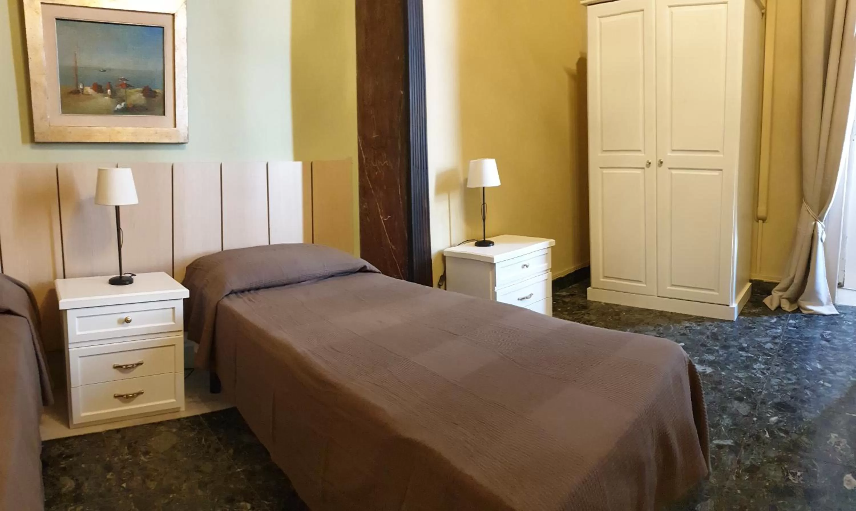 Bed in varcOrtigia Bed and Breakfast