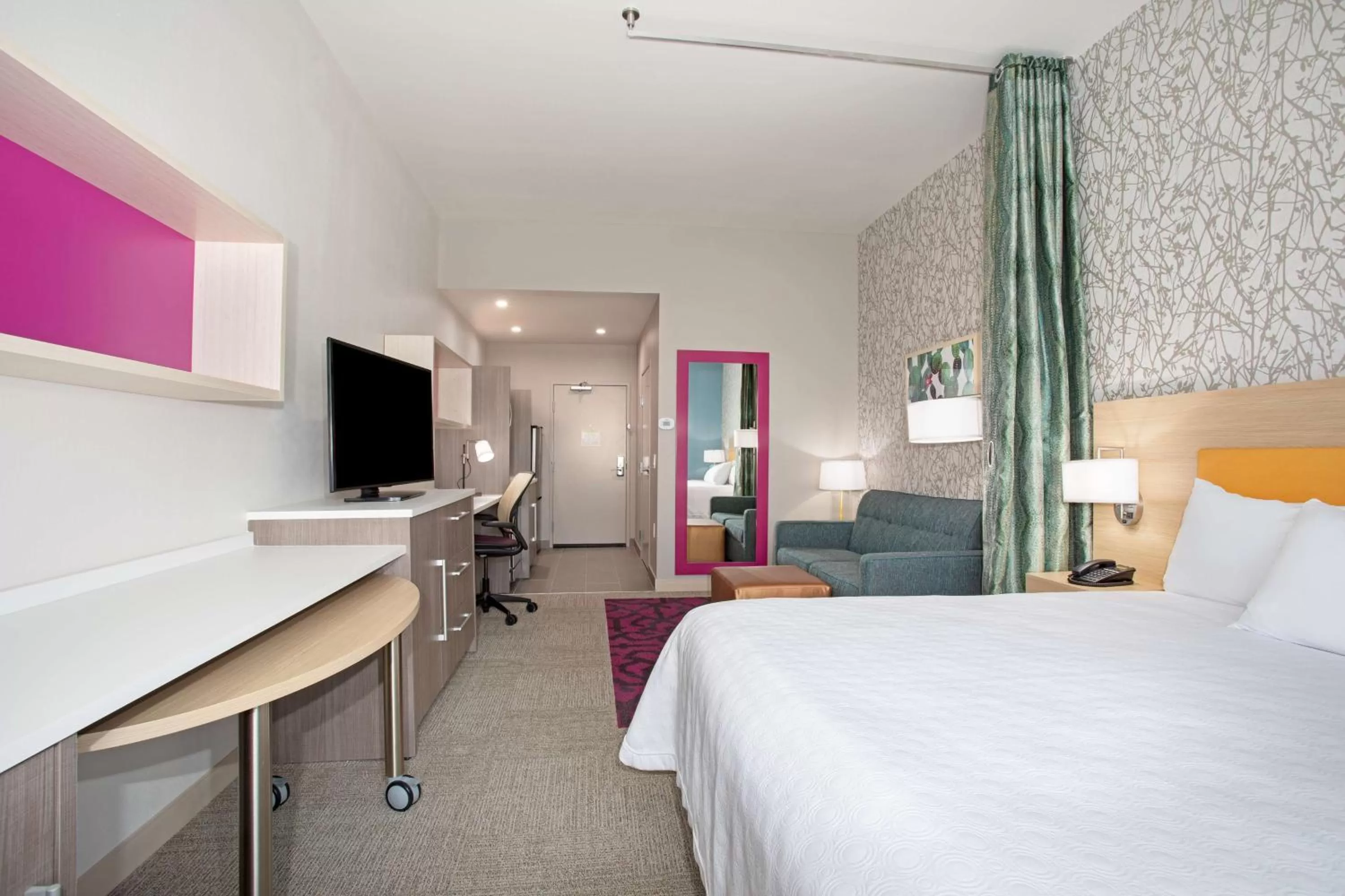 Bedroom, Bed in Home2 Suites by Hilton Roswell, NM