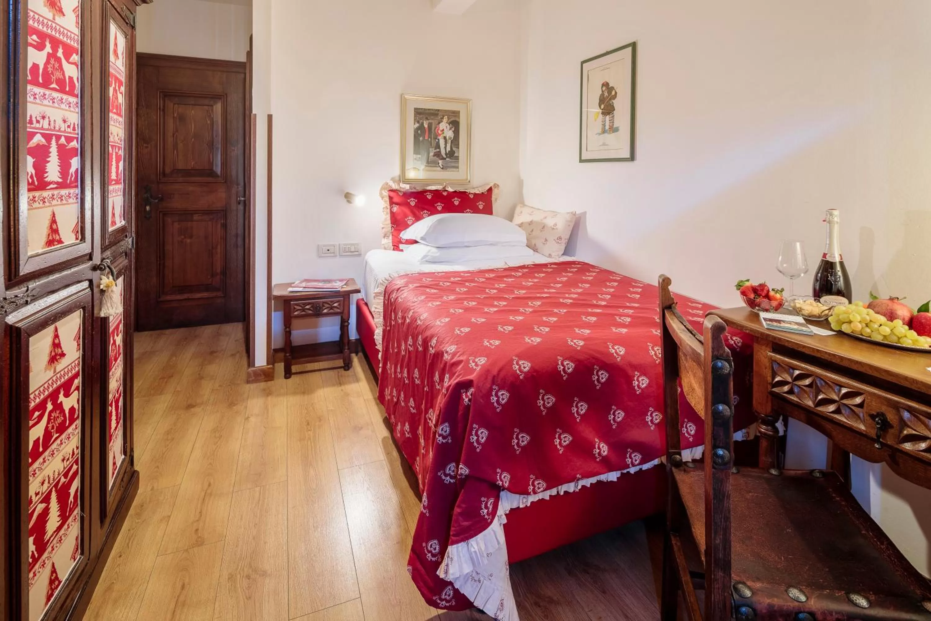 Bed in Hotel Panda Cortina- ricarica auto elettriche