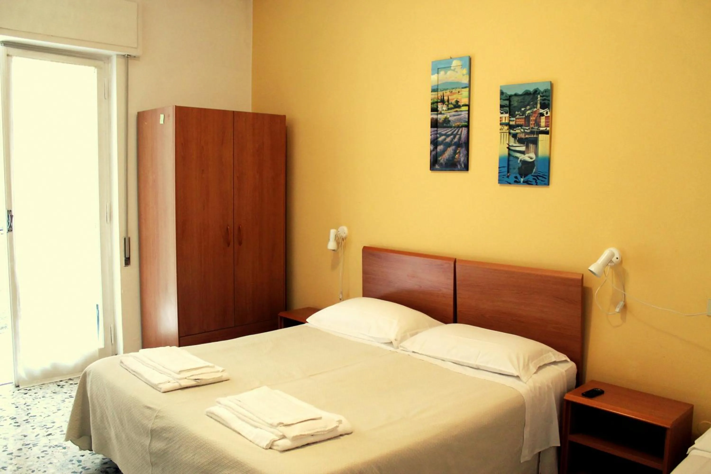 Day, Bed in Albergo Nella