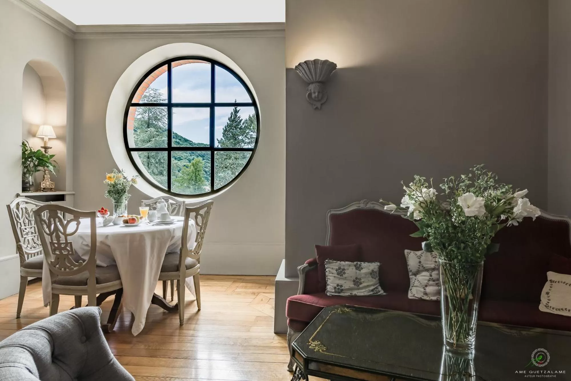 Lounge or bar, Seating Area in Hôtel Restaurant Spa Le Sauvage