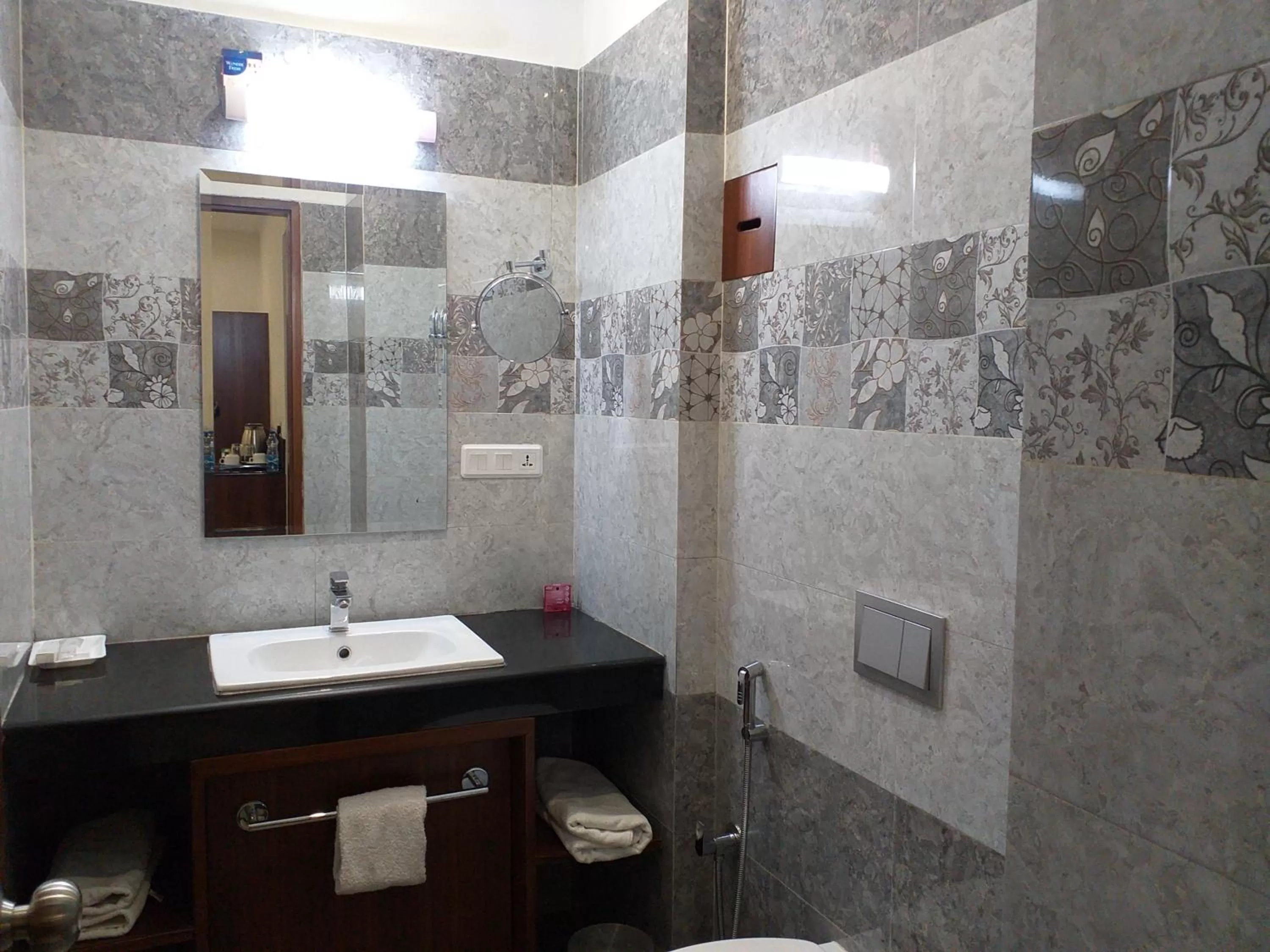 Bathroom in Grand Hotel Nawanshahr