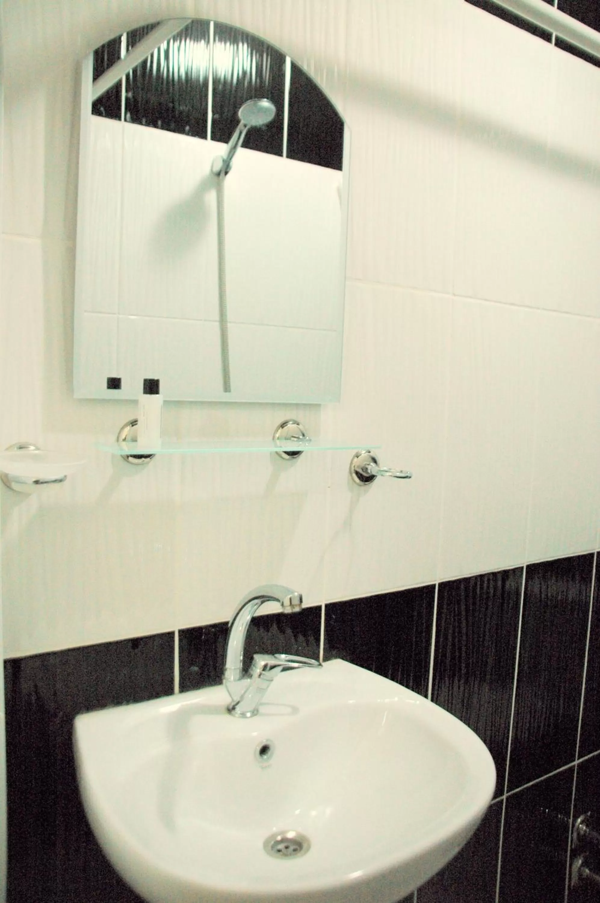 Bathroom in Tolga Hotel