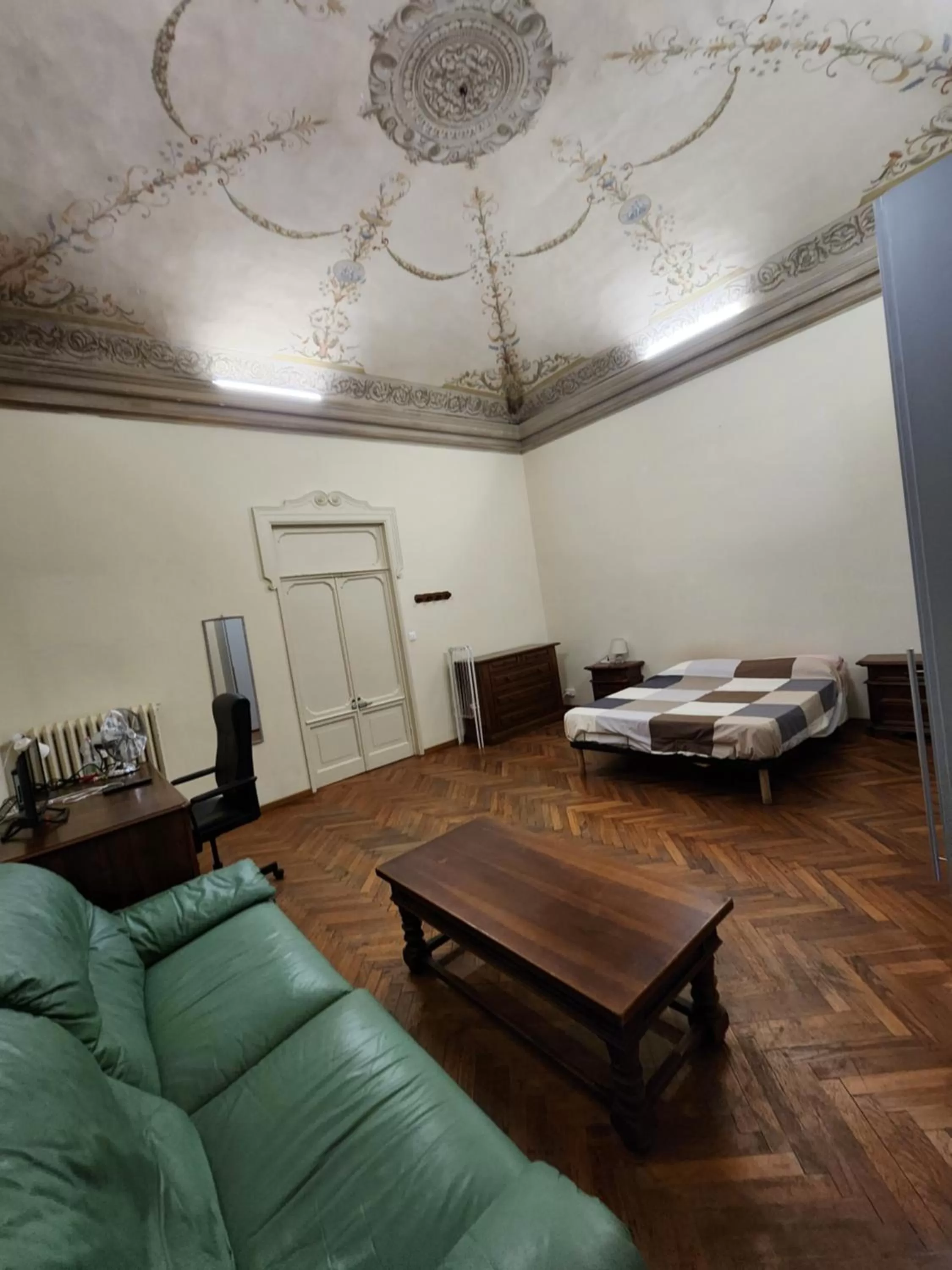 Bed, Seating Area in TATA HOMES