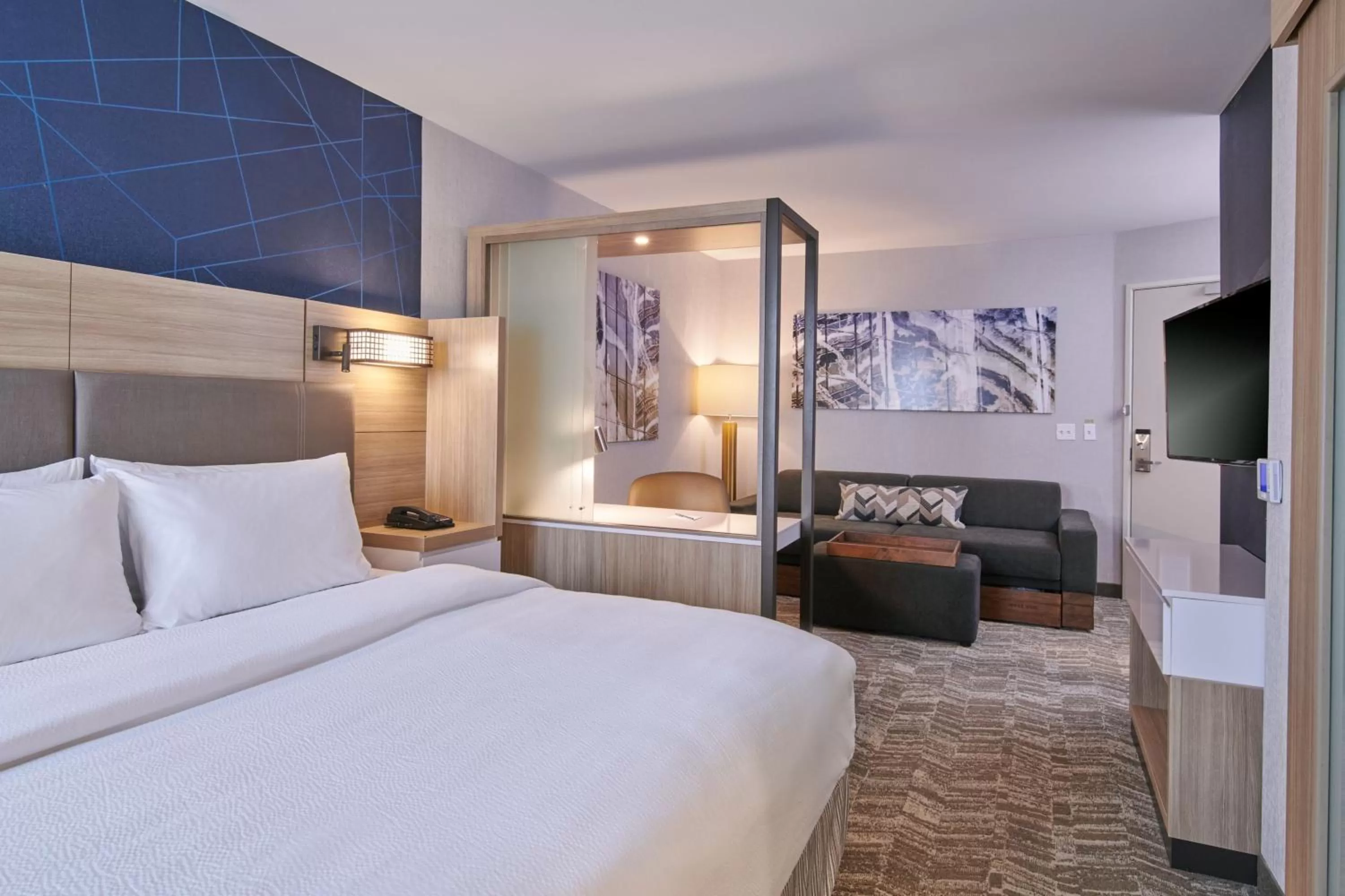 Bedroom, Bed in SpringHill Suites by Marriott Detroit Dearborn