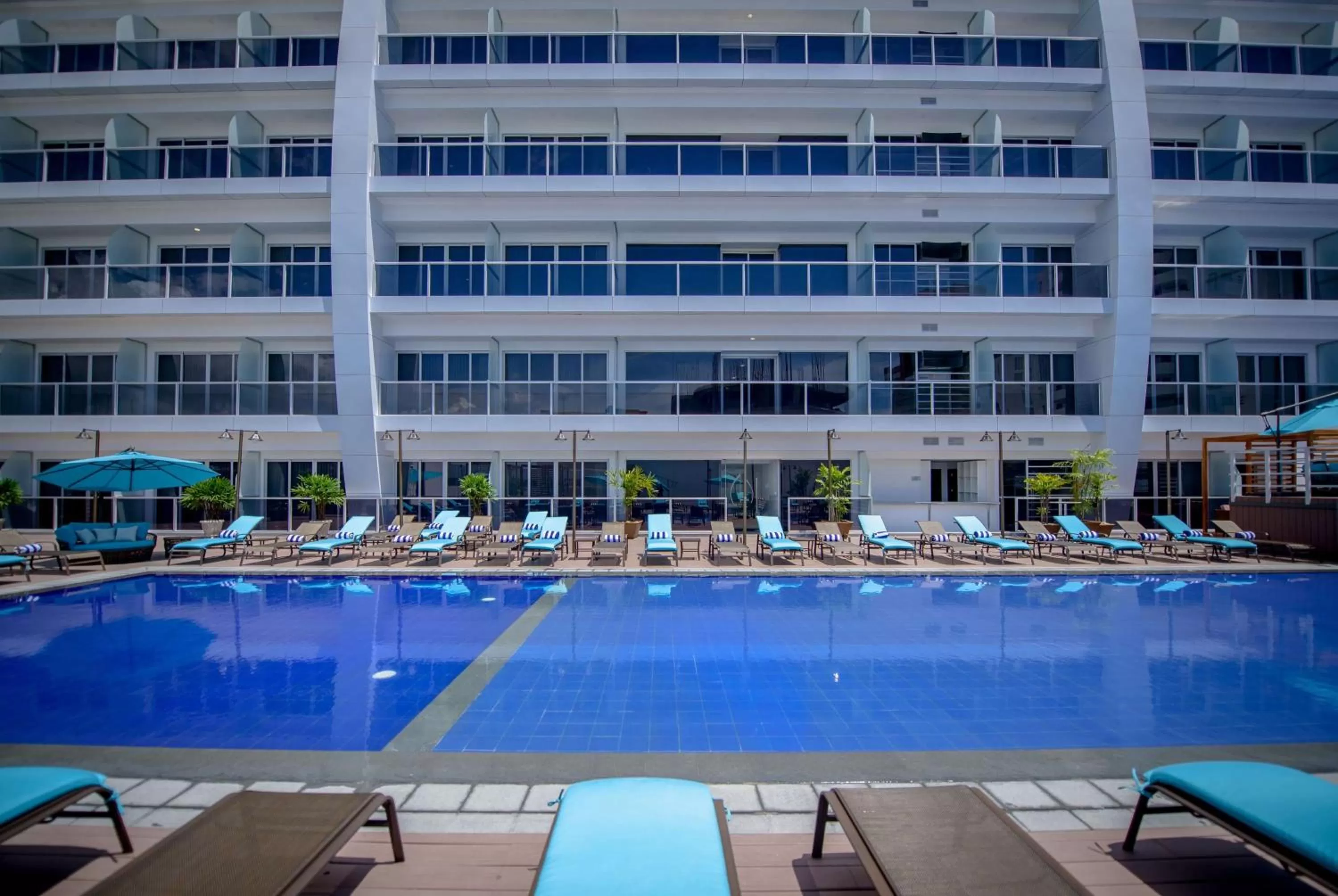 Day in Wyndham Manta Sail Plaza Hotel and Convention Center