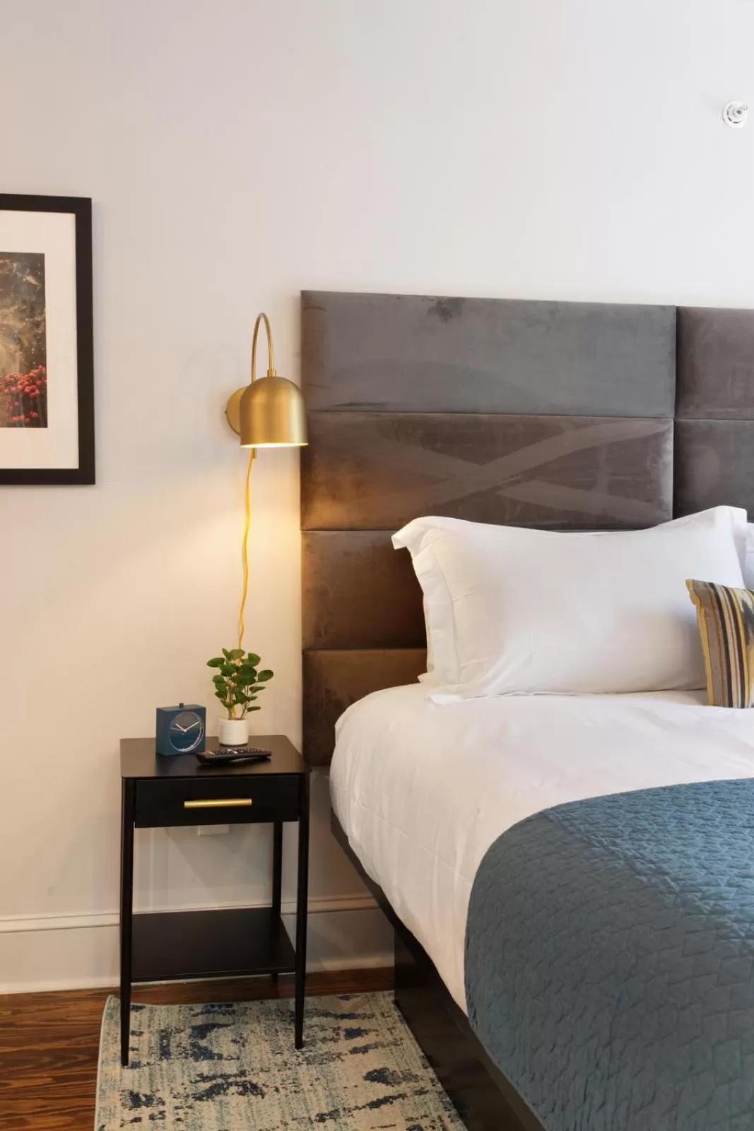 Bed in The Present Hotel