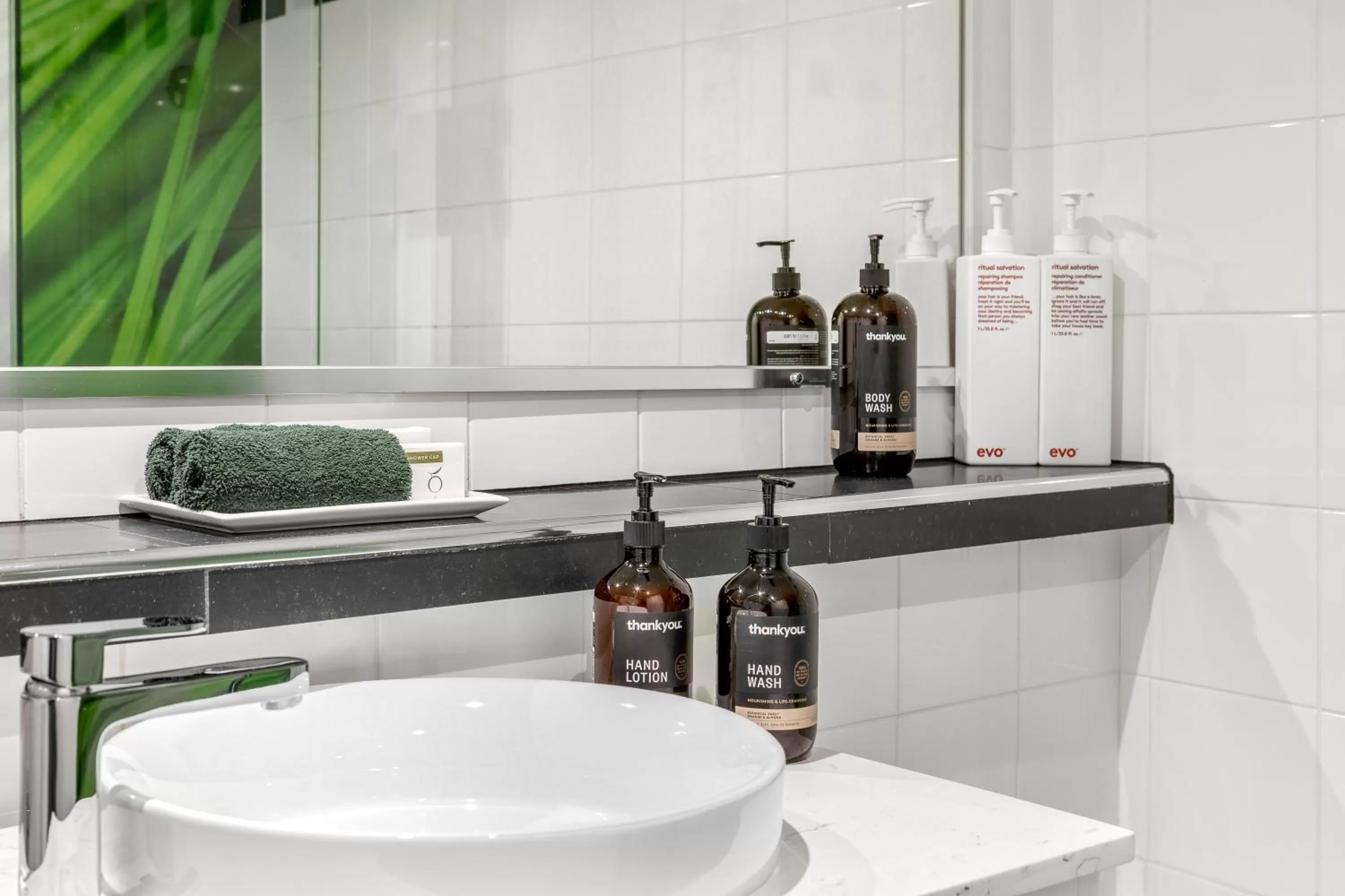 Shower in Mandala Signature Berry