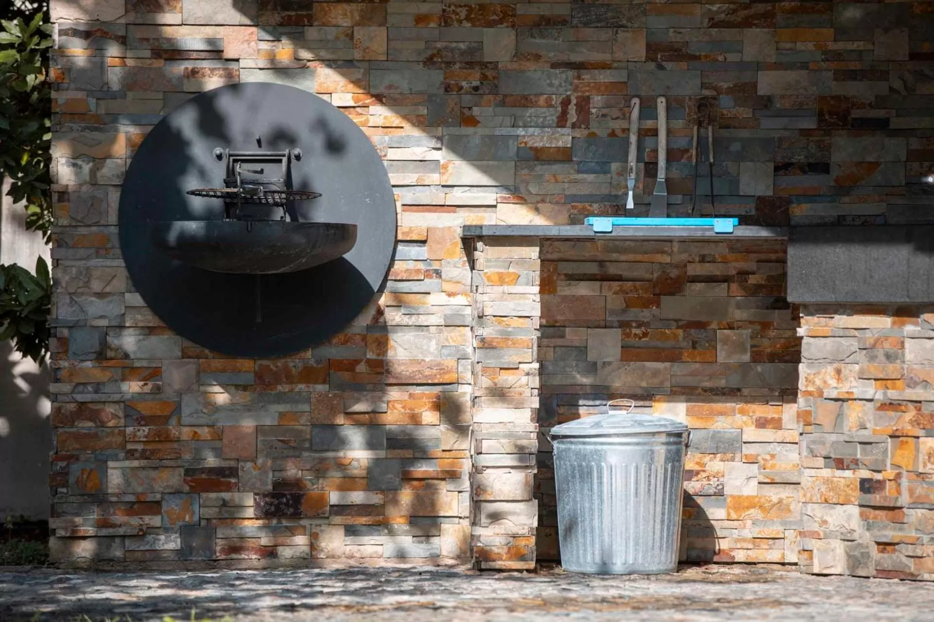 BBQ facilities in 4 Limoni Apartment Resort