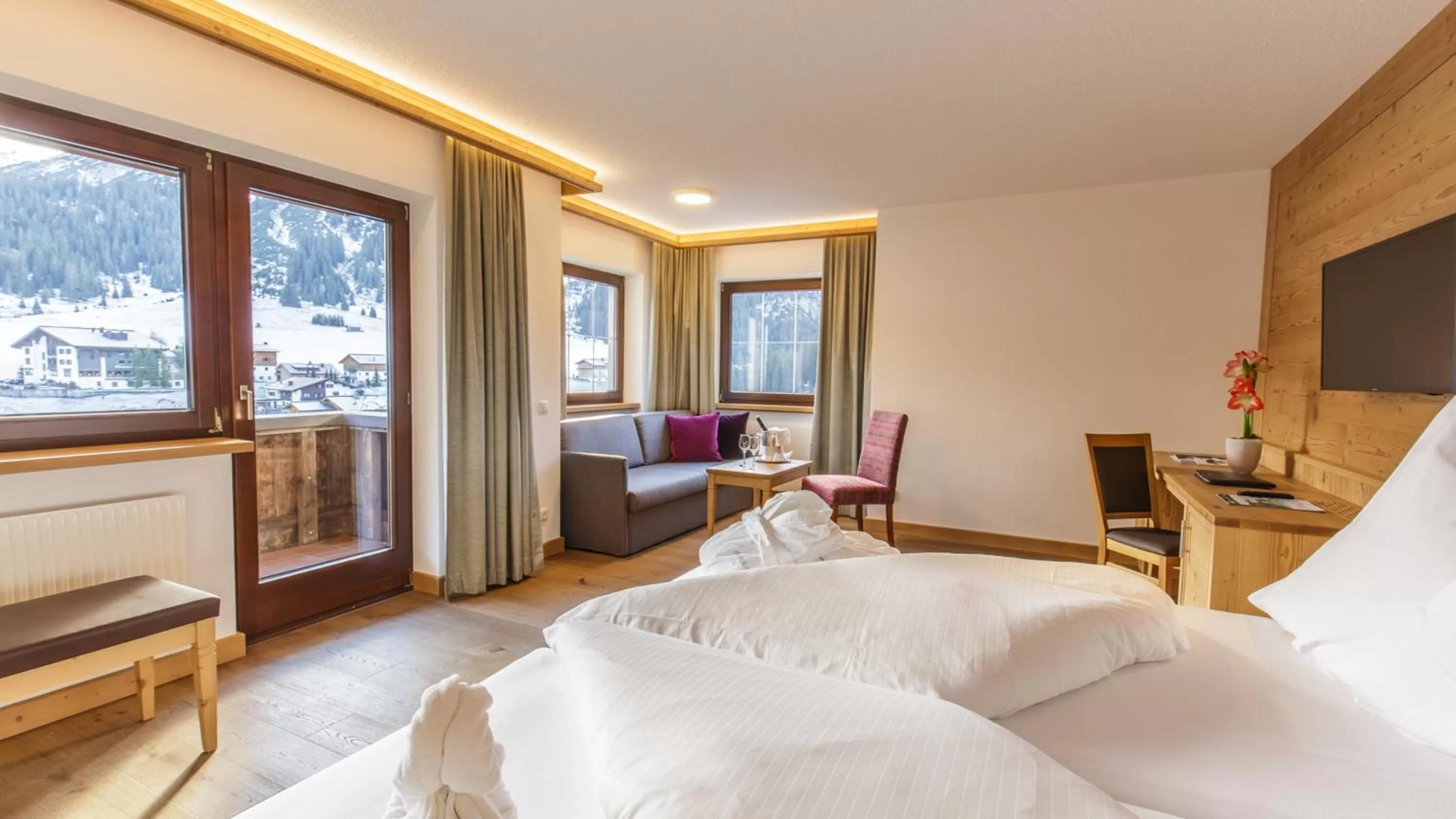 Photo of the whole room, Bed in Hotel Plattenhof