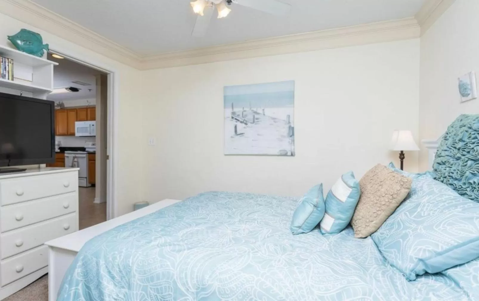 Bed in Ocean Gate at Hibiscus Resort