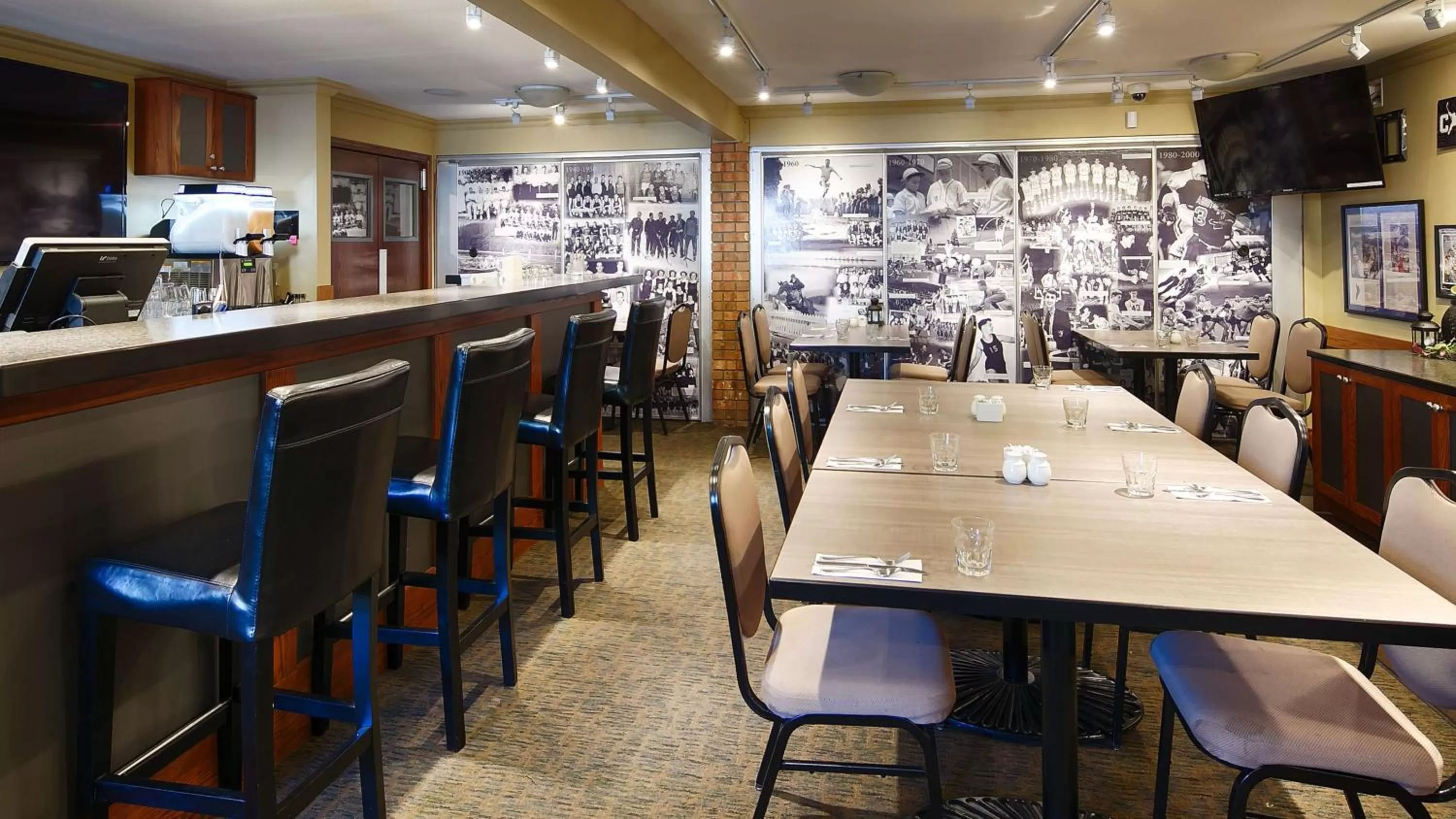 Restaurant/places to eat in Best Western Plus Regency Inn and Conference Centre