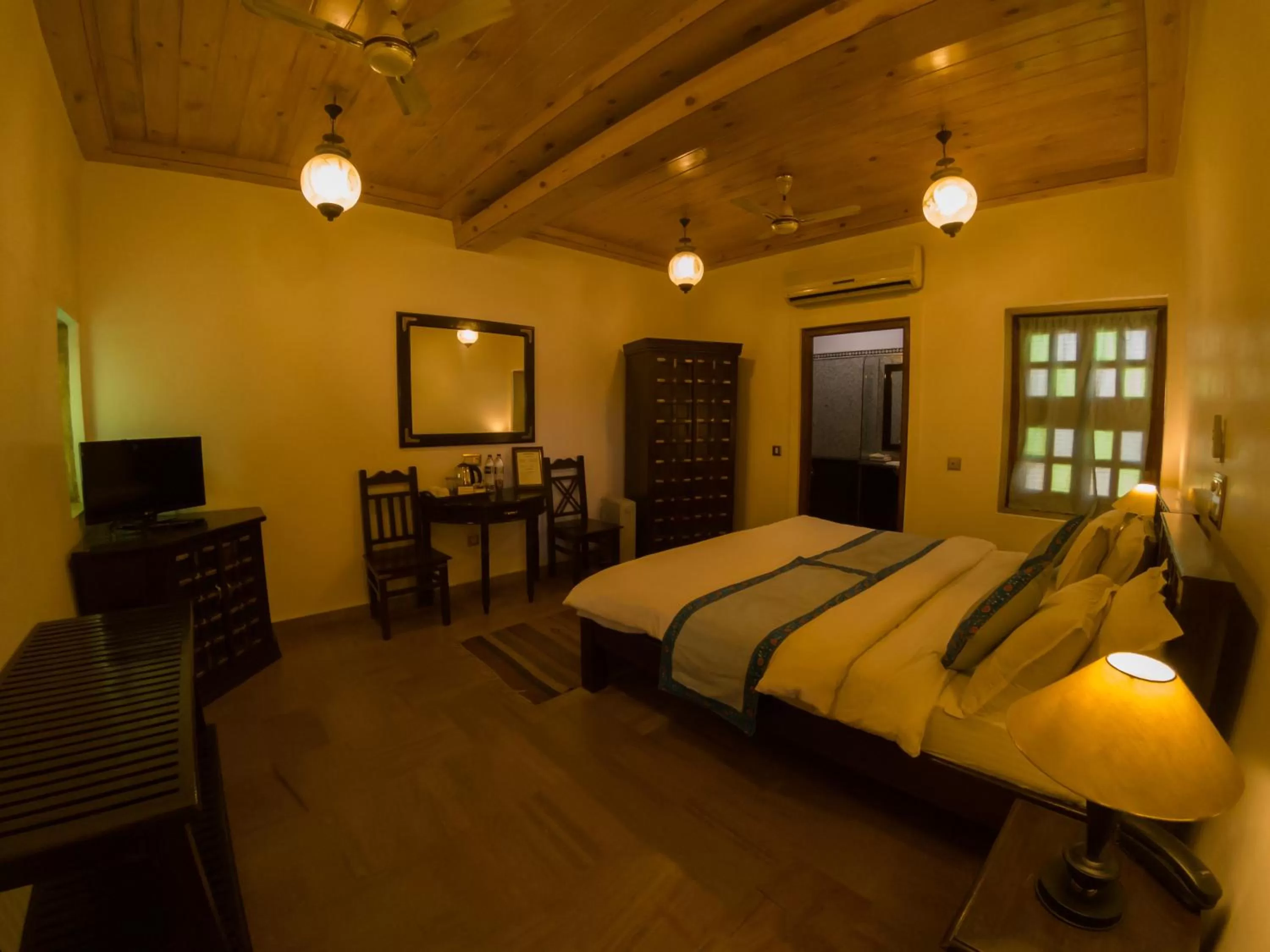 Bed in Hotel Pleasant Haveli - Only Adults