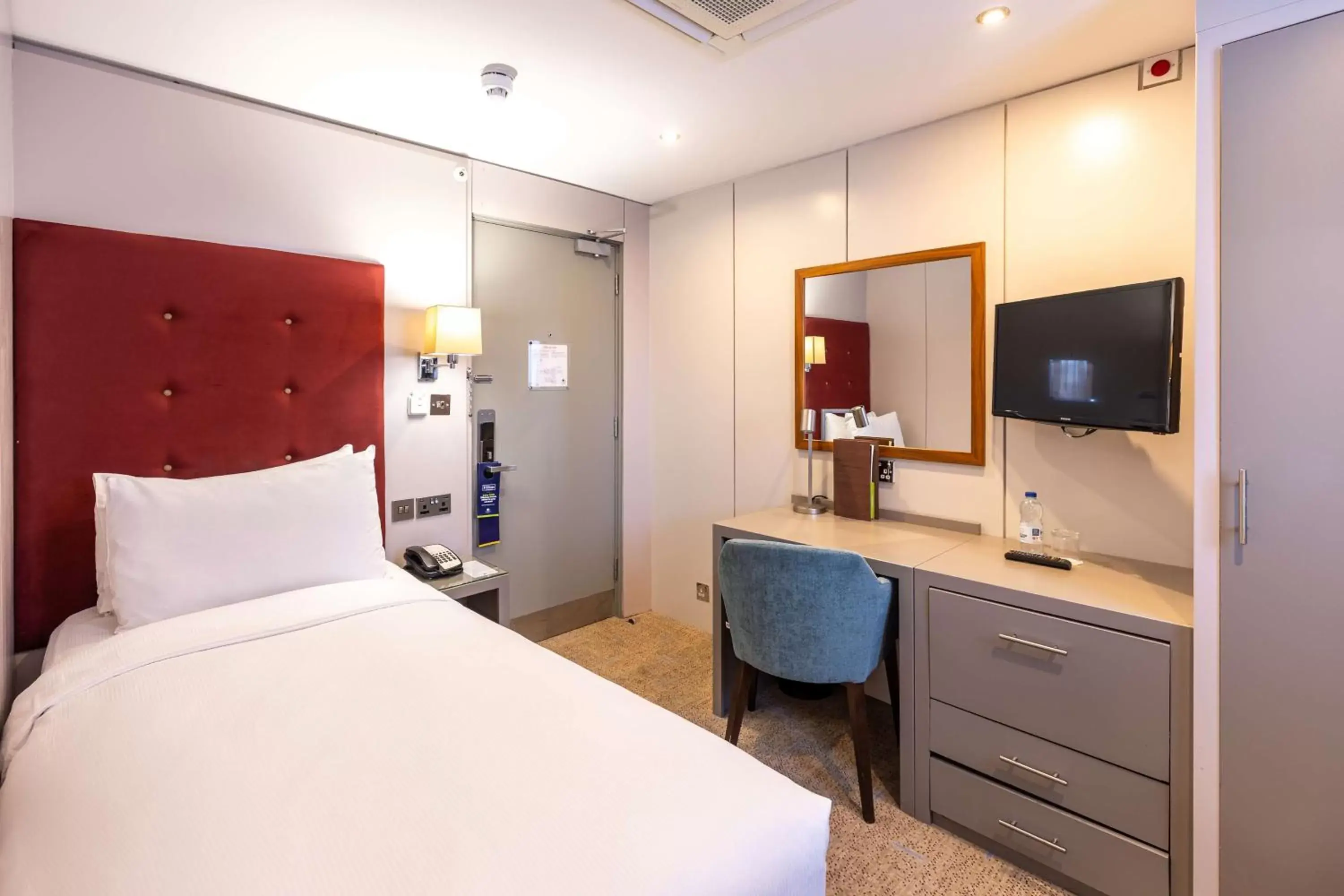 Single Room in DoubleTree by Hilton London – West End Single Room in DoubleTree by Hilton London – West End