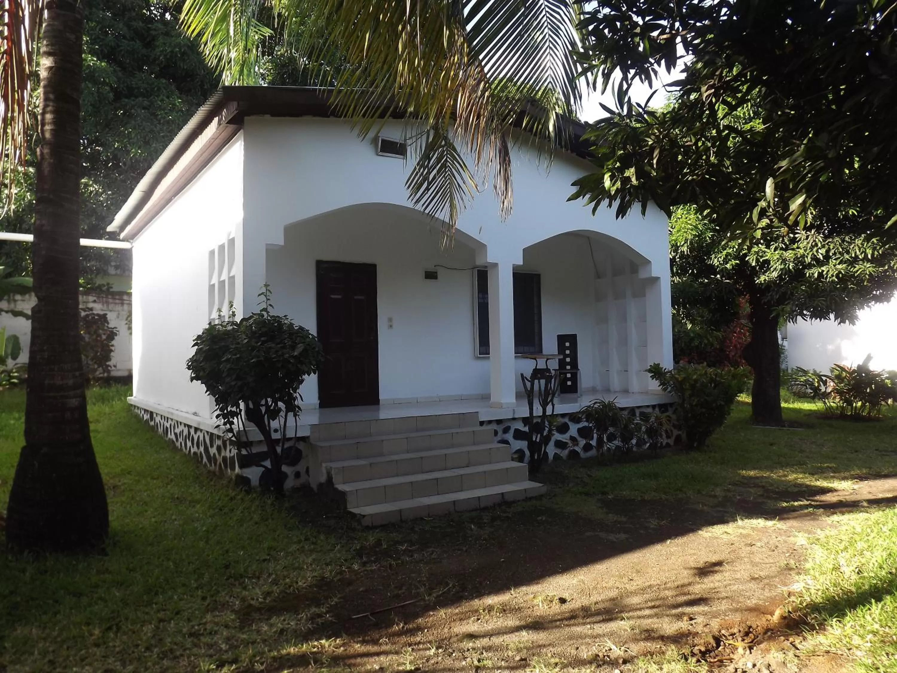 Garden, Property Building in Hôtel La Grillade