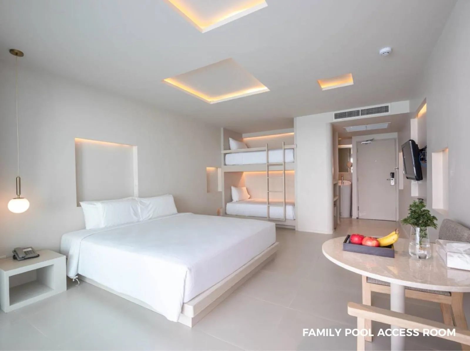 Photo of the whole room, Bed in Prima Hotel Pattaya