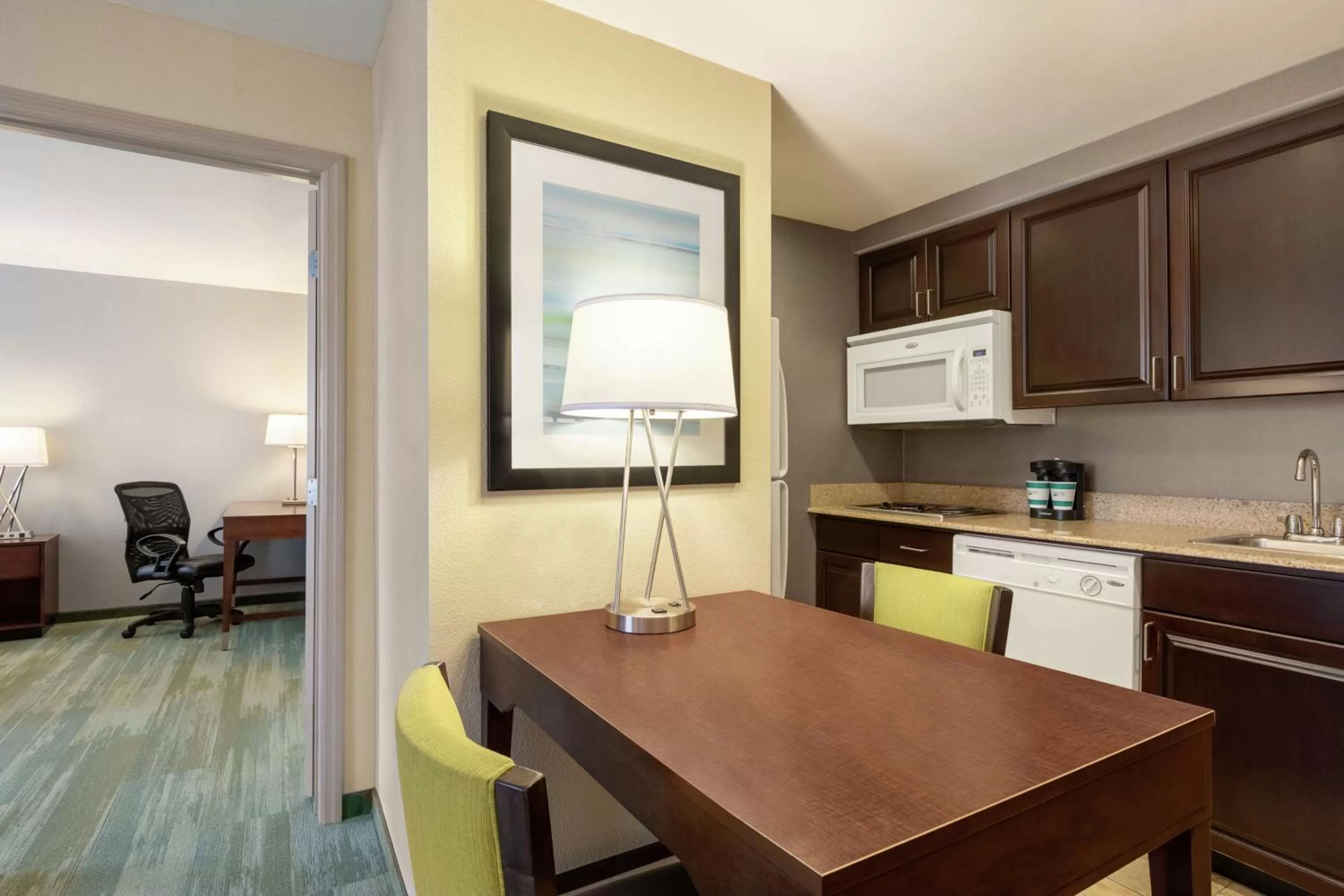 Bedroom in Homewood Suites by Hilton Macon-North
