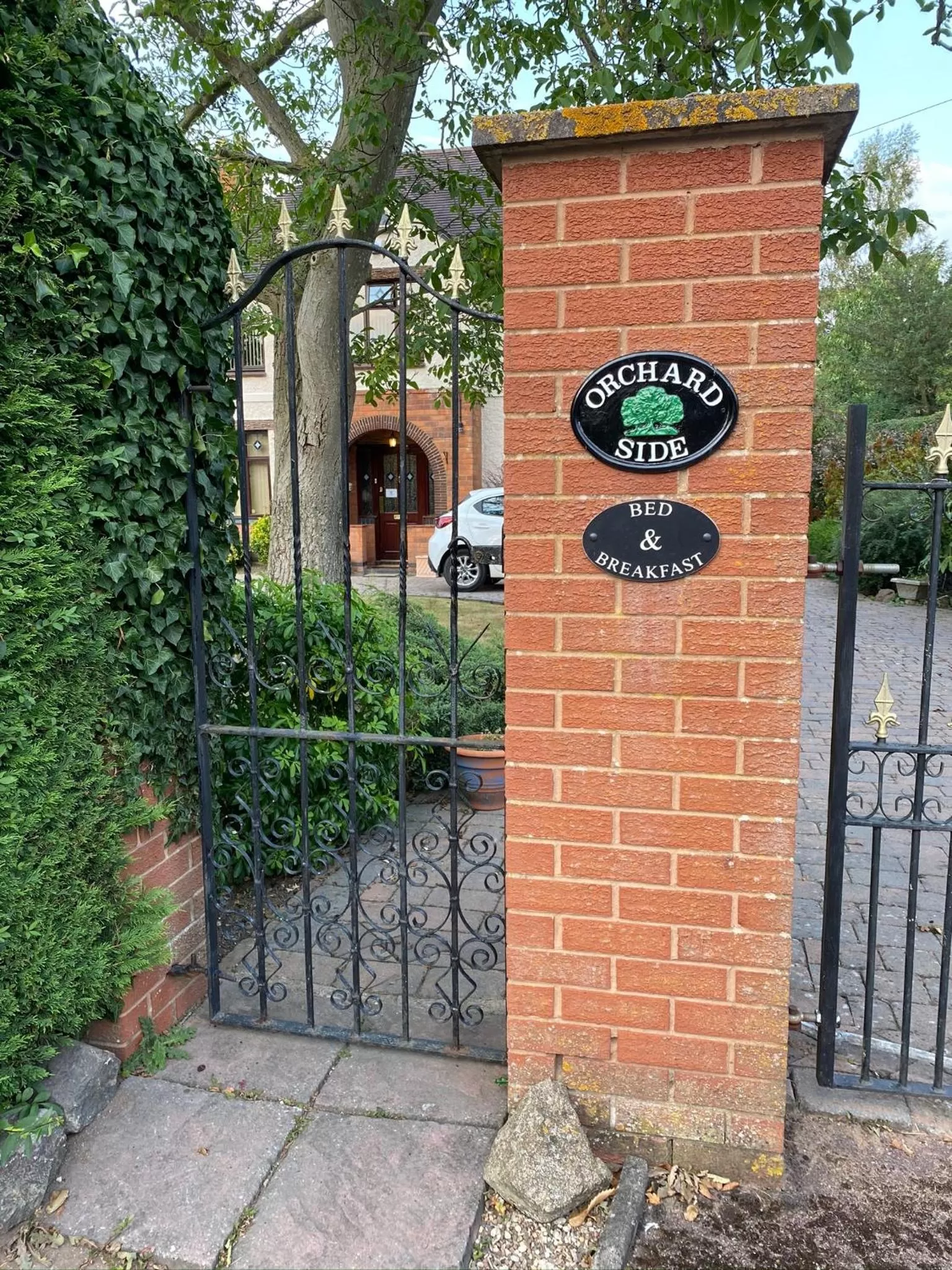 Facade/entrance in Orchard Side Bed and Breakfast