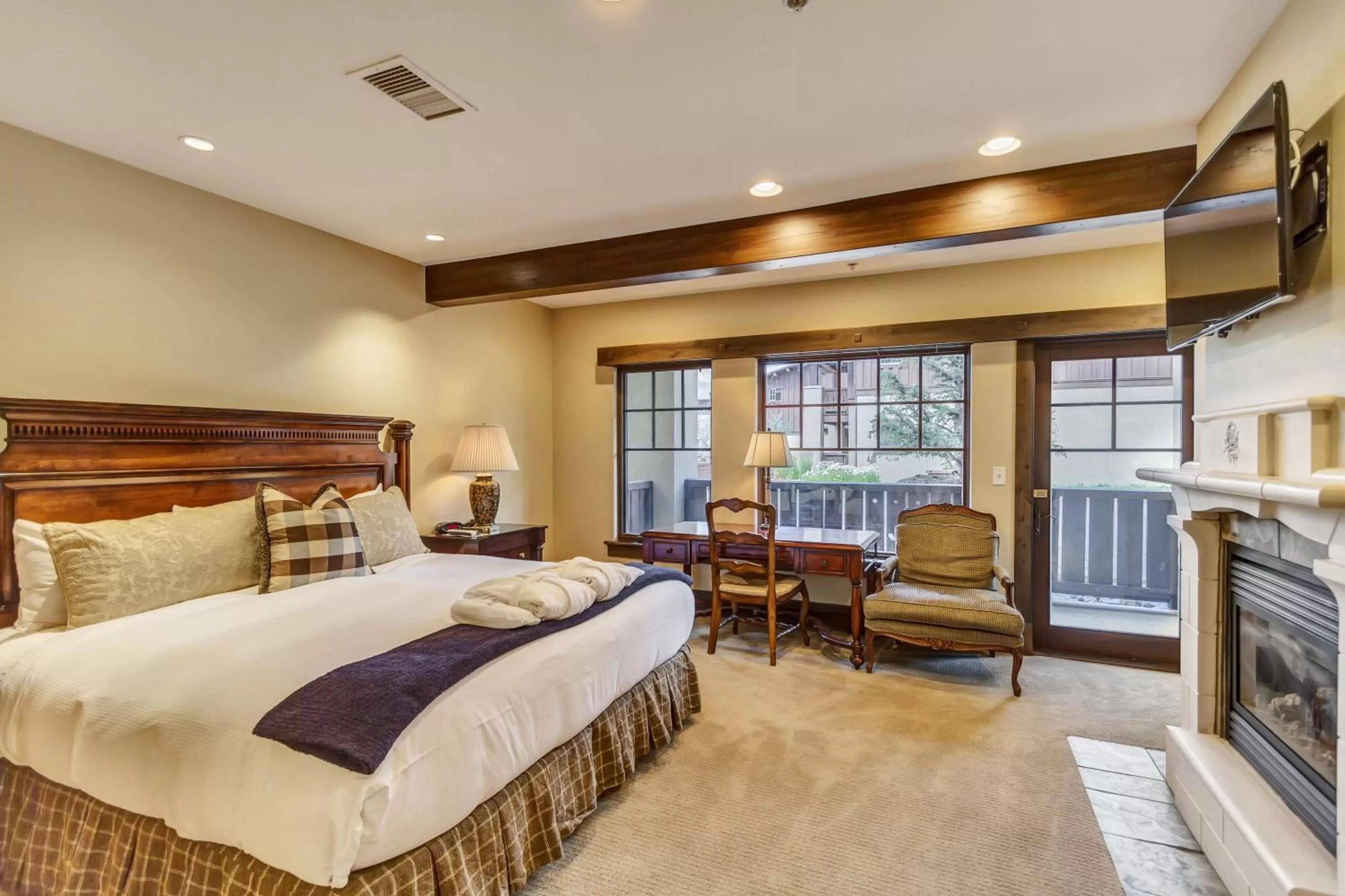 Bed in The Chateaux Deer Valley