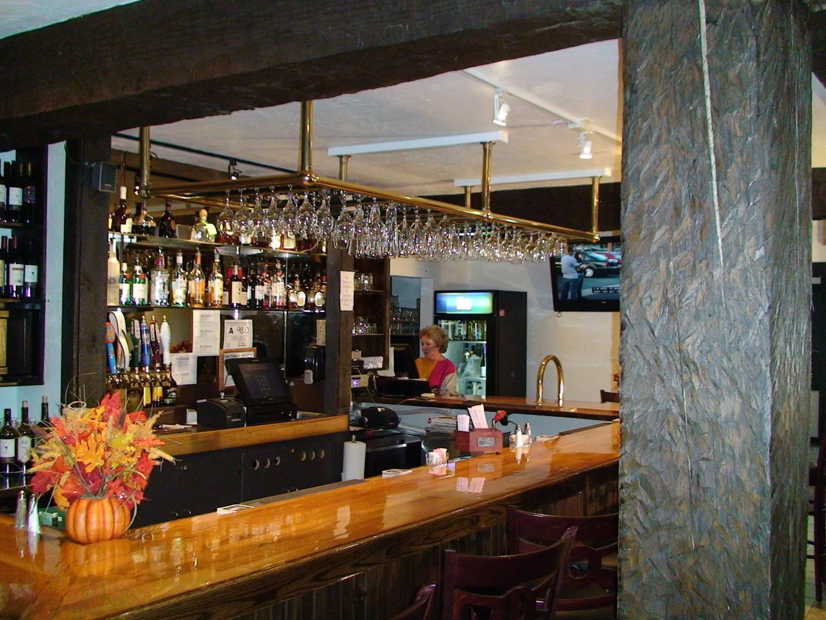 Lounge or bar in Top of the Beech Inn