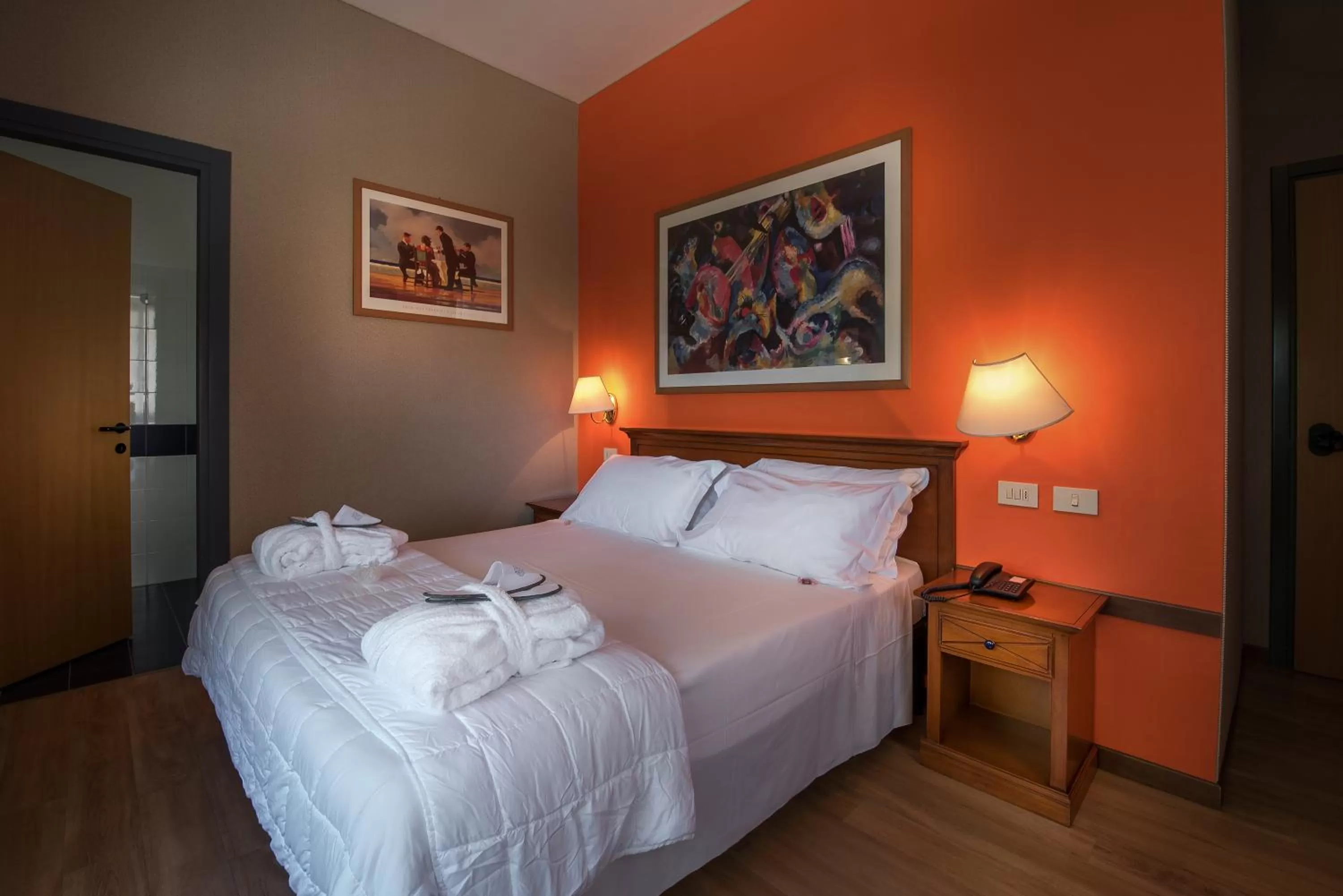 Photo of the whole room, Bed in Hotel Villa Eur