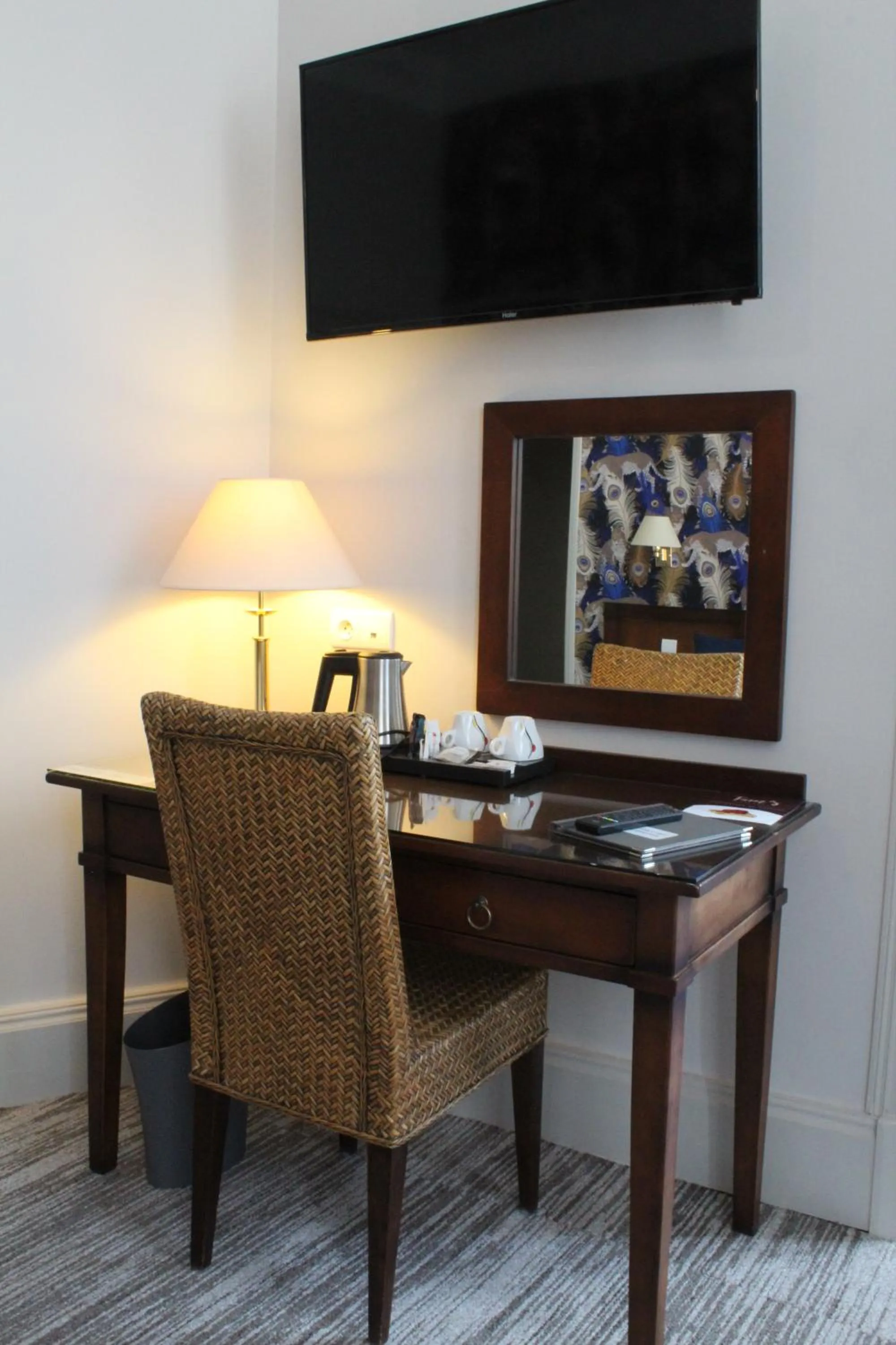 TV and multimedia in Best Western de Diane