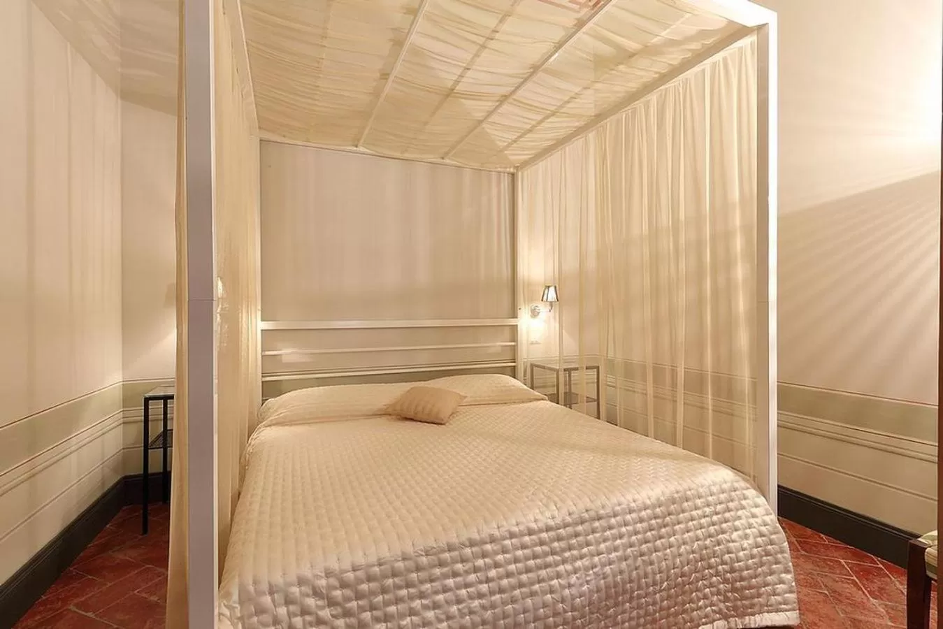 Bedroom, Bed in Uffizi Harmony