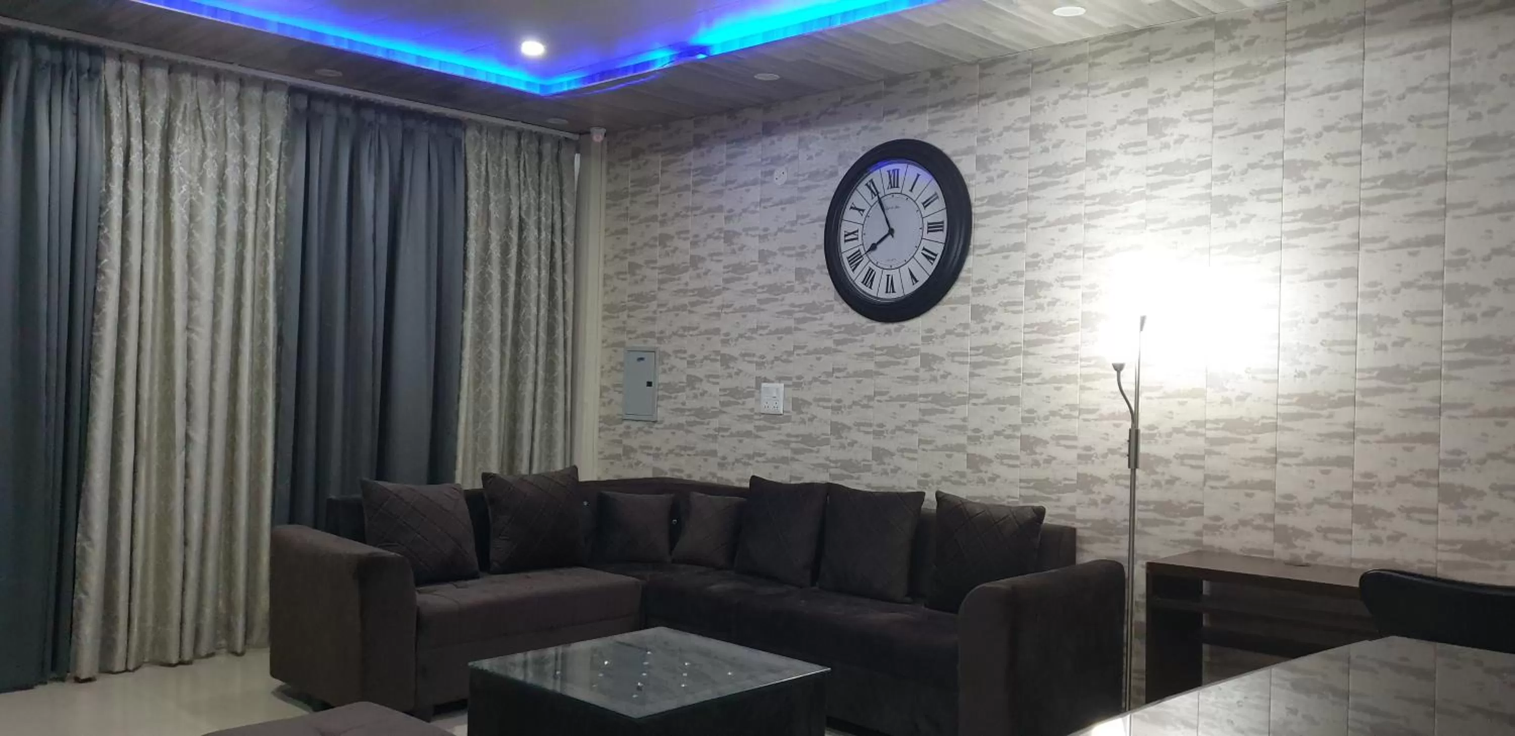 Living room, Seating Area in Maple Leaf Hotel