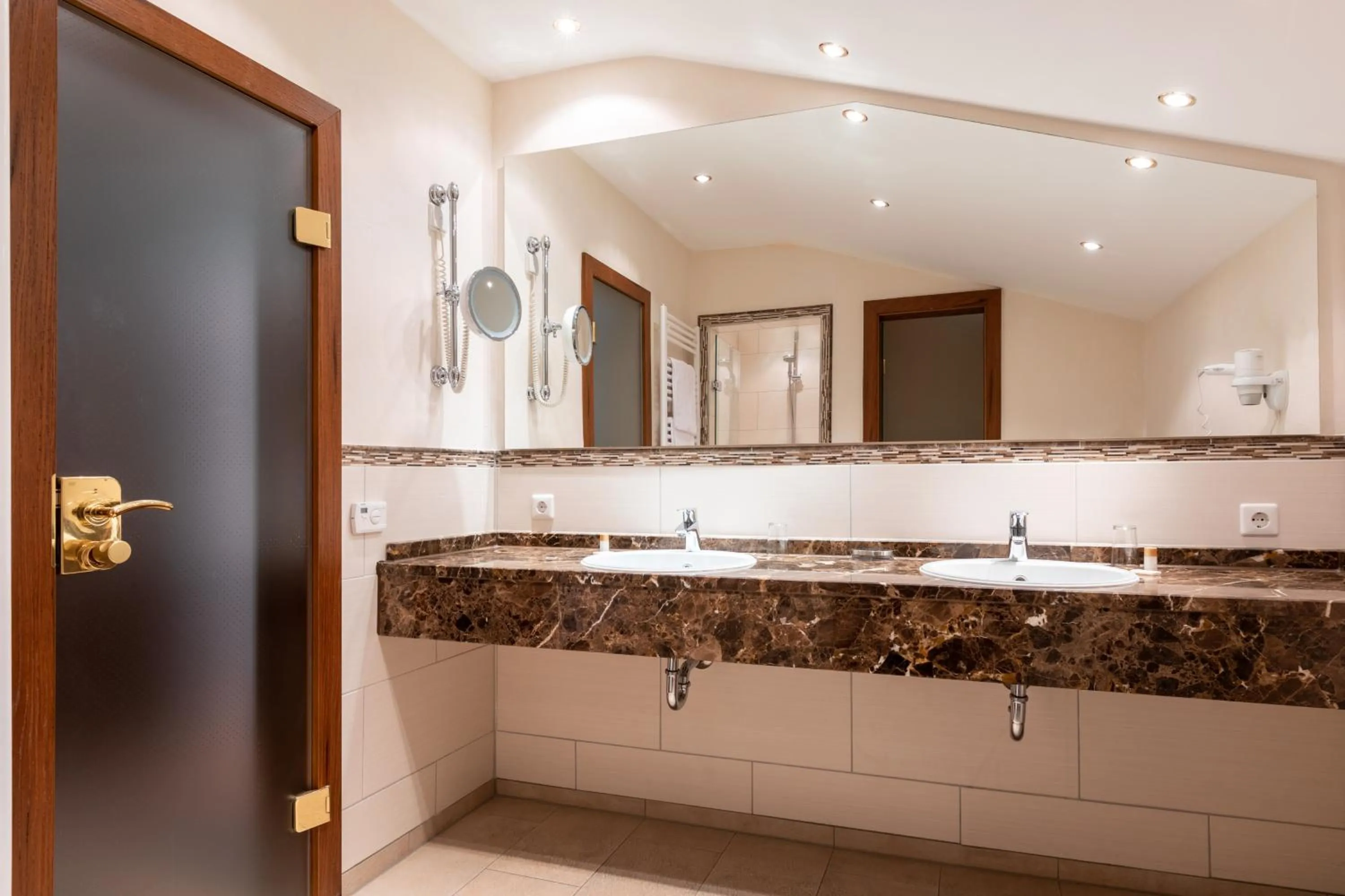 Bathroom in Sackmann Wanderhotel