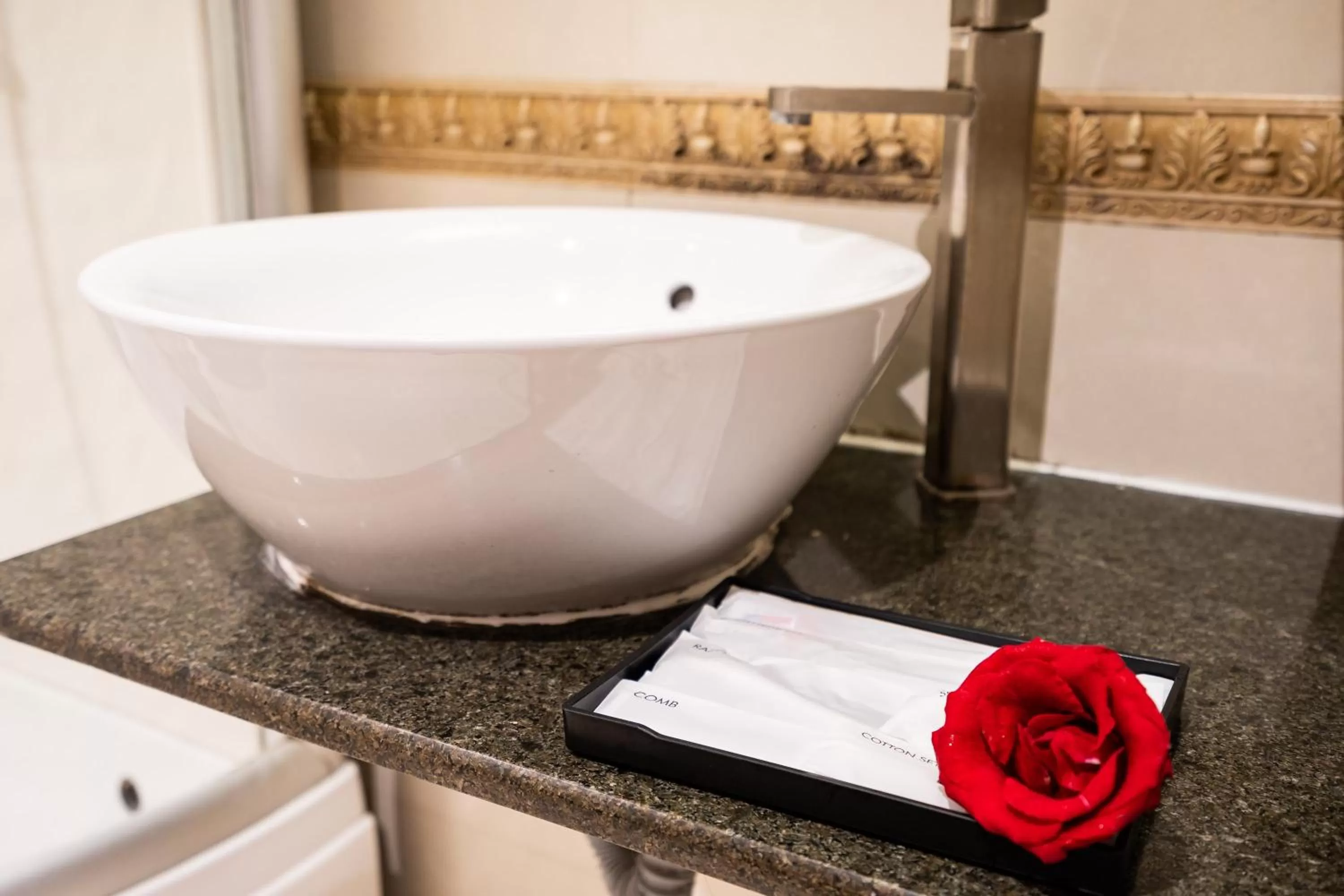 Toilet in Hanoi Memory Premier Hotel & Spa