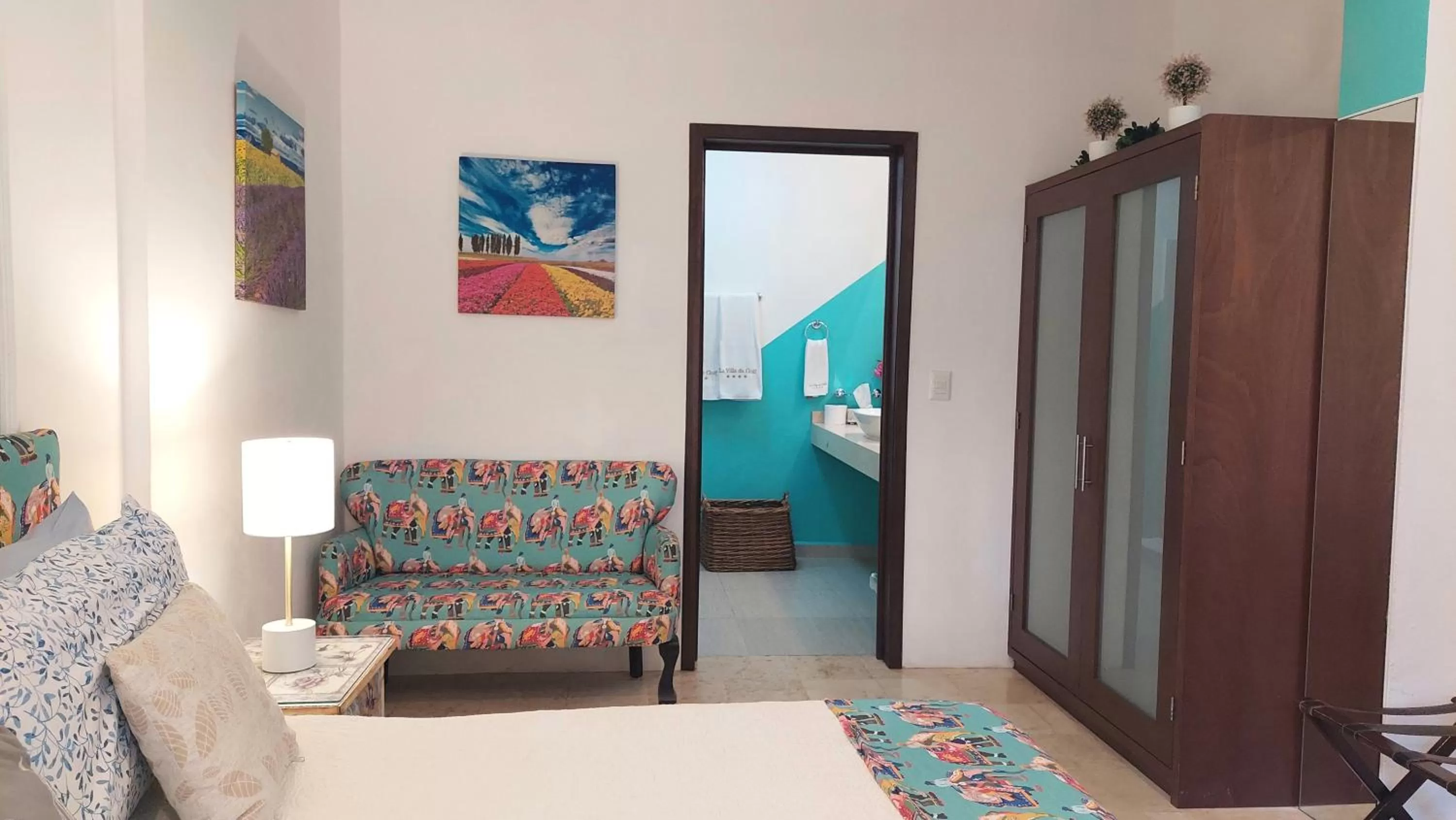 Photo of the whole room, Bed in La Villa du Golf à Cancun Hotel Boutique