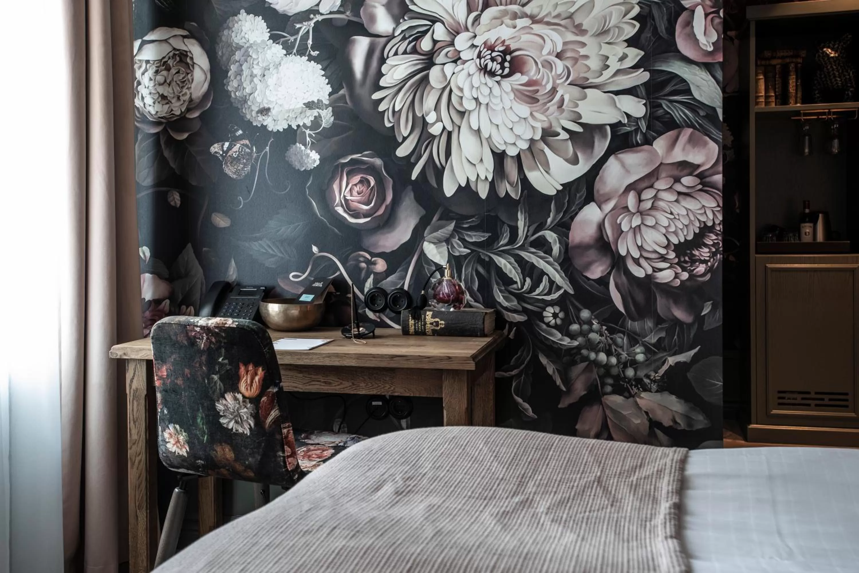 Bedroom, Bed in The Vault Hotel, WorldHotels Crafted