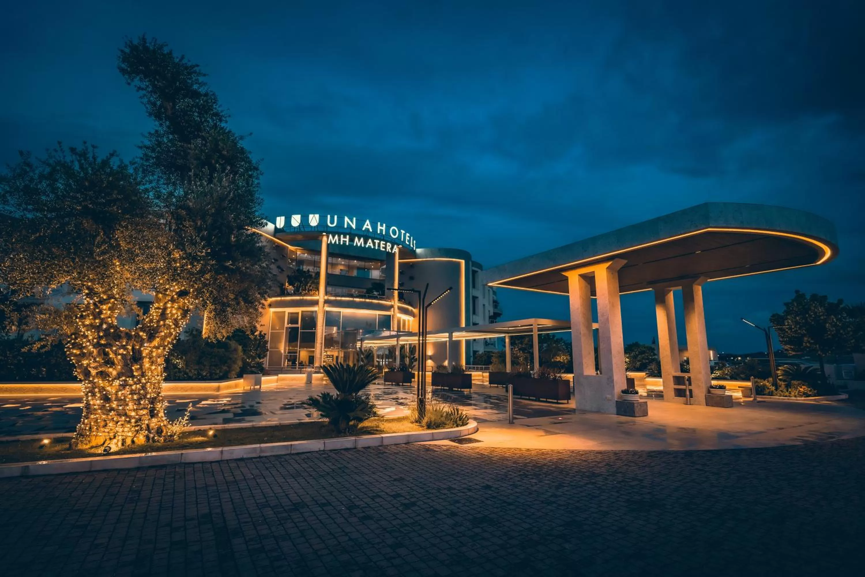 Property building in UNA HOTELS MH Matera