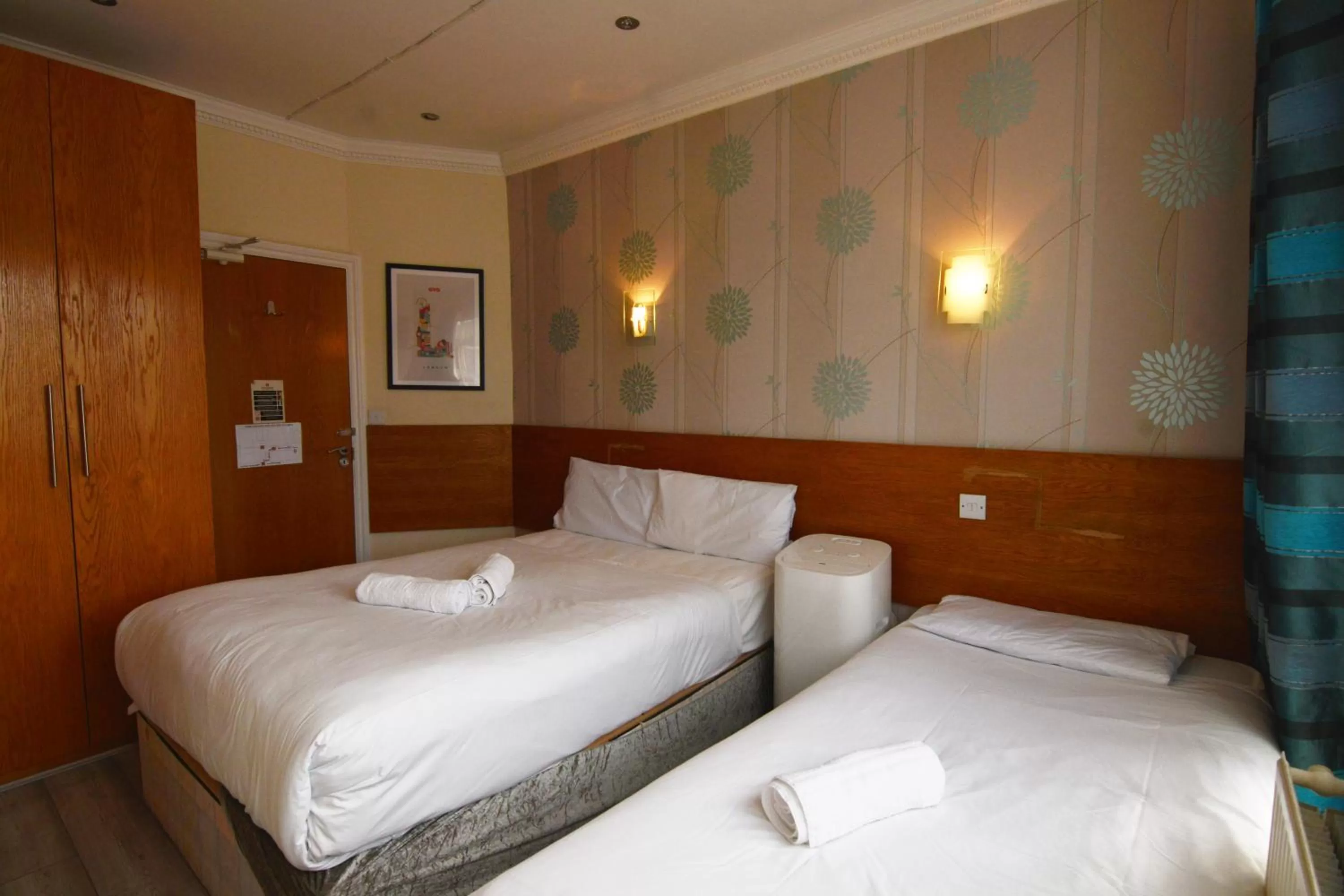 Bed in Anchor Guest House