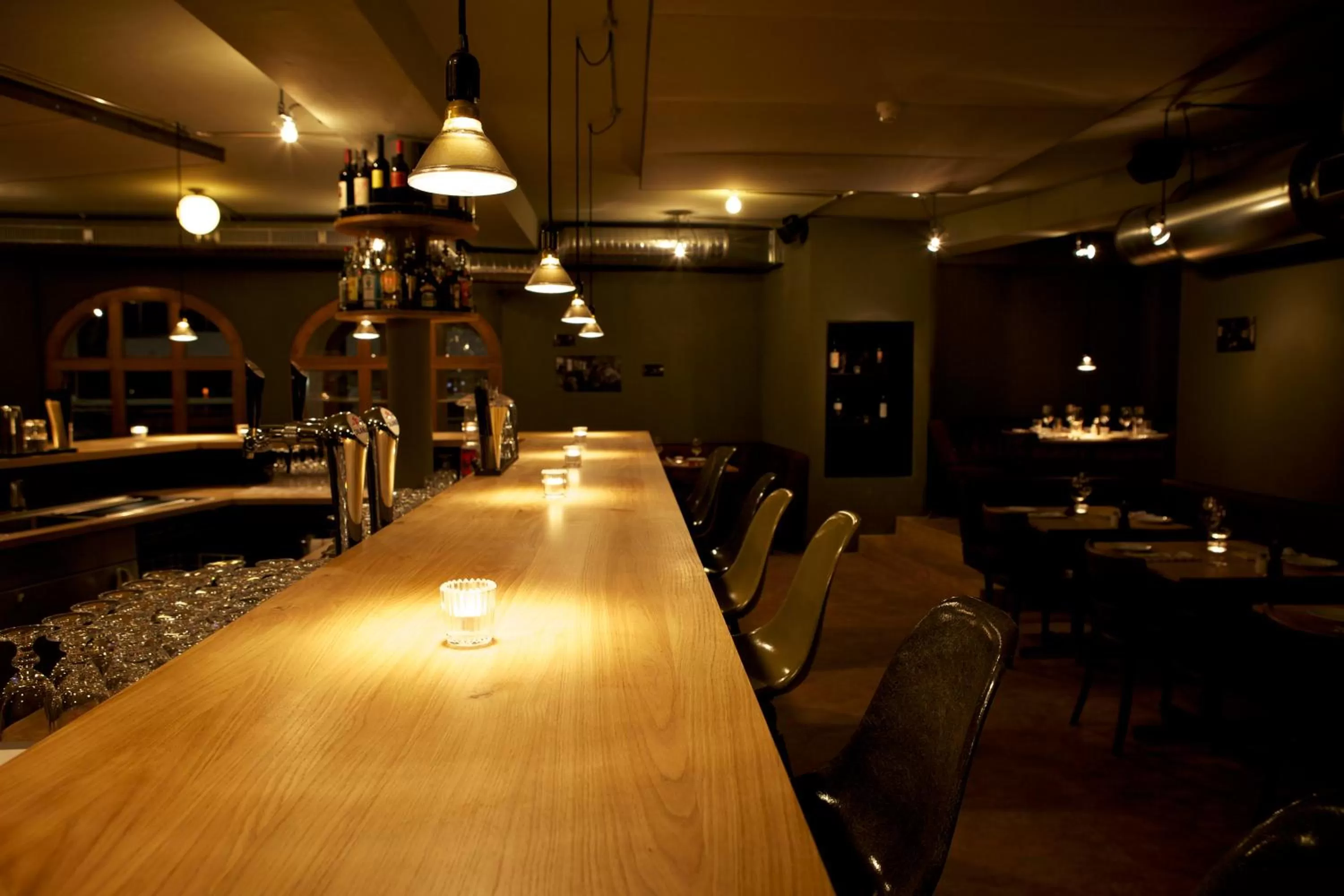 Restaurant/places to eat in Arena Lodge