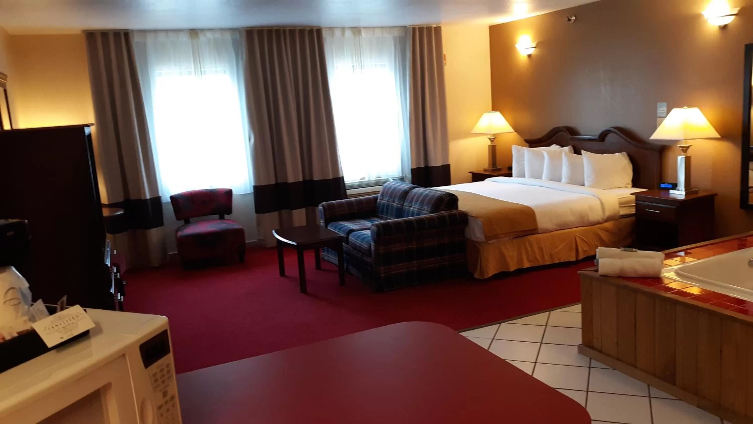 Bedroom, Bed in Pleasant Moose Lodge