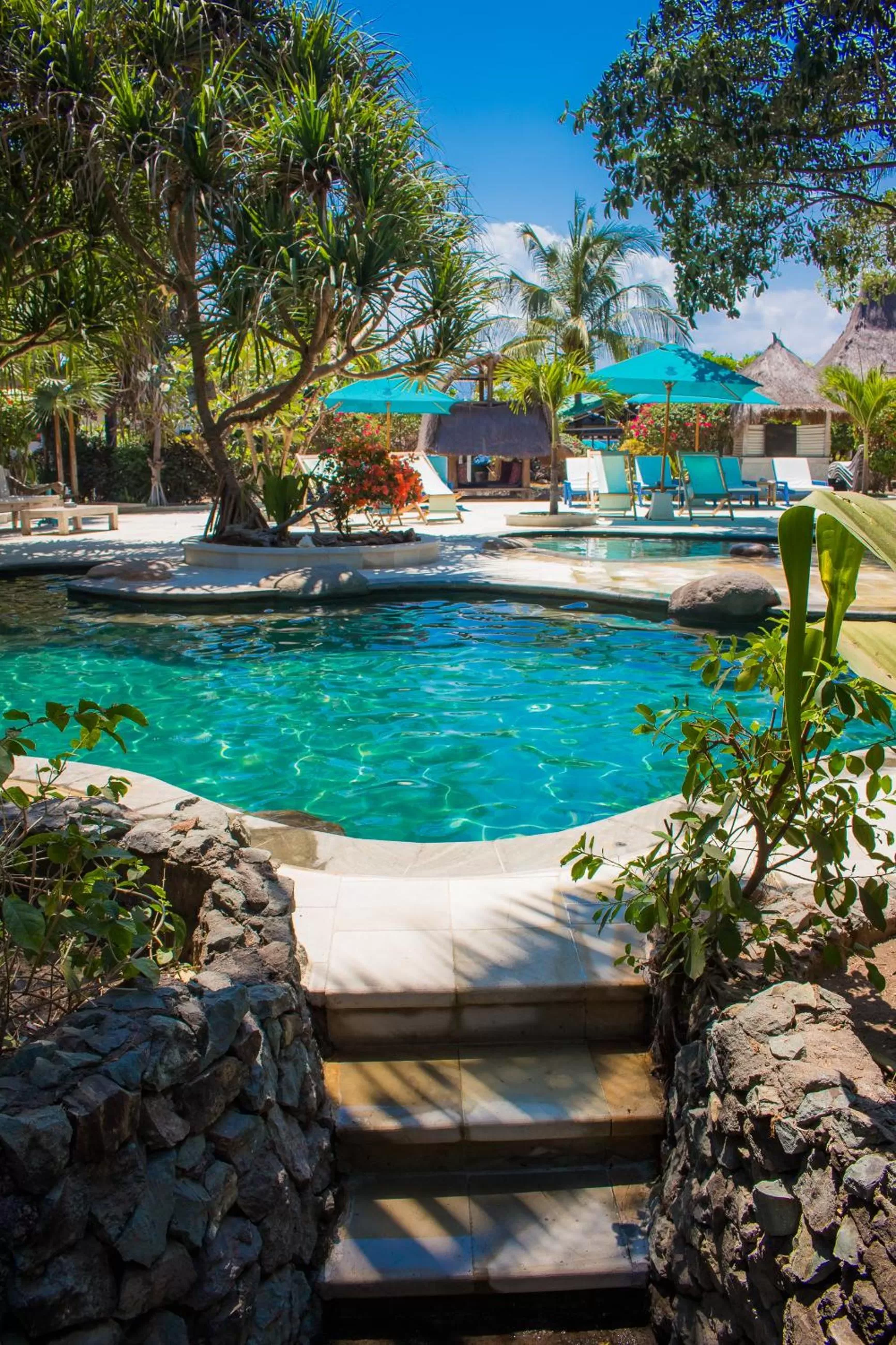 Swimming pool in Sunrise Resort