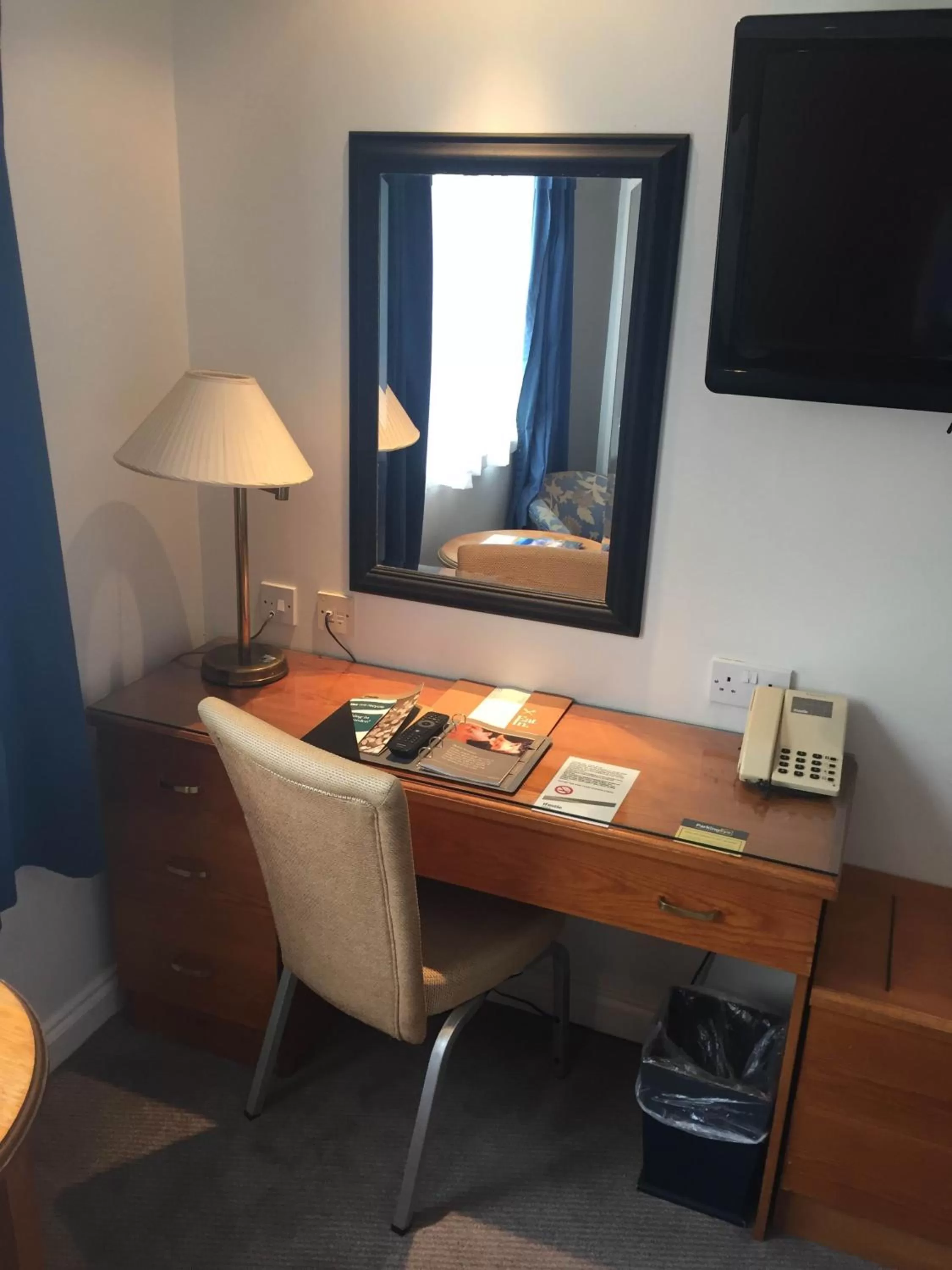 Seating Area in Poole Quay Hotel