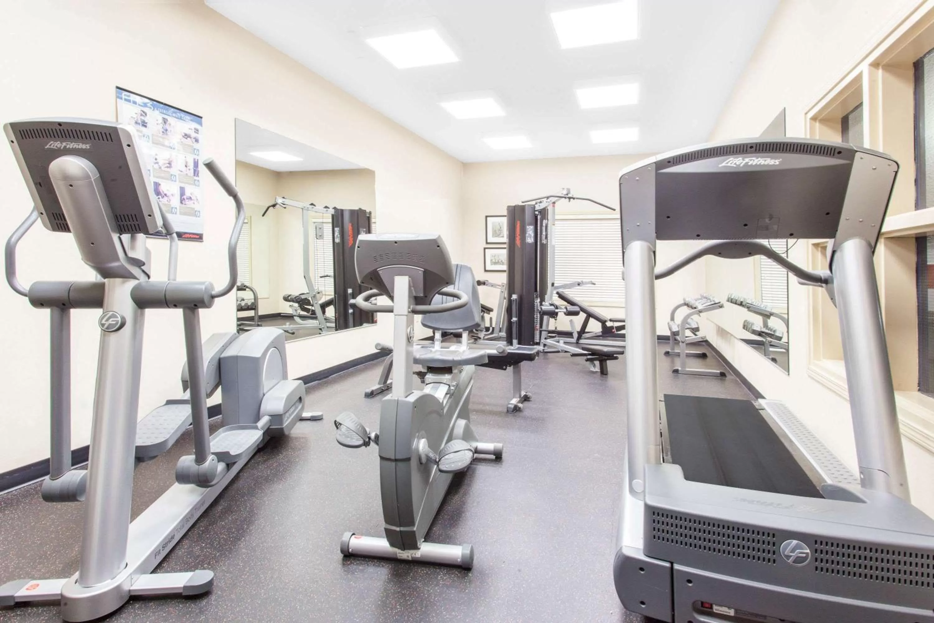 Fitness centre/facilities in Ramada by Wyndham Pincher Creek