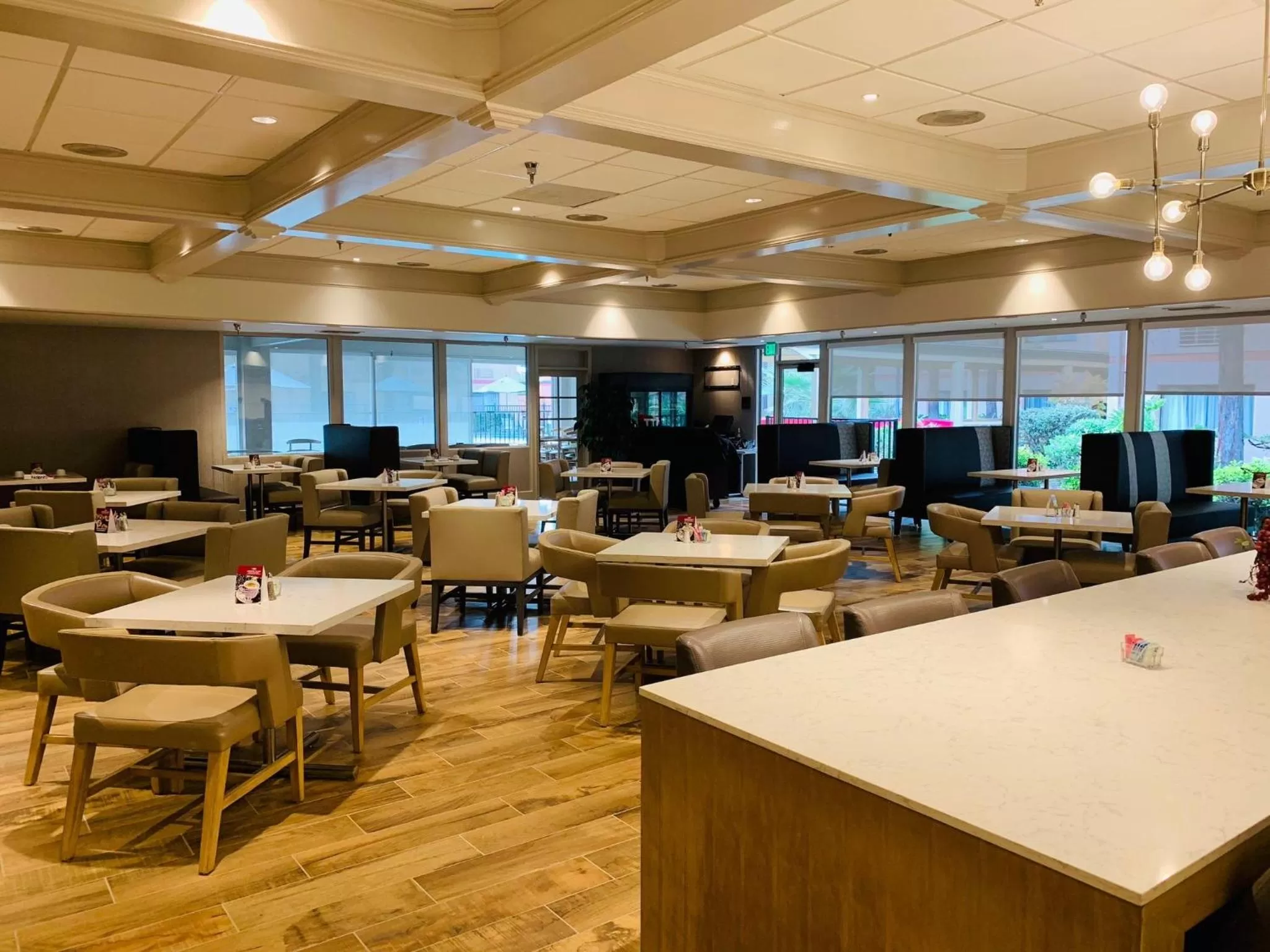 Restaurant/places to eat in Crowne Plaza Silicon Valley North - Union City by IHG