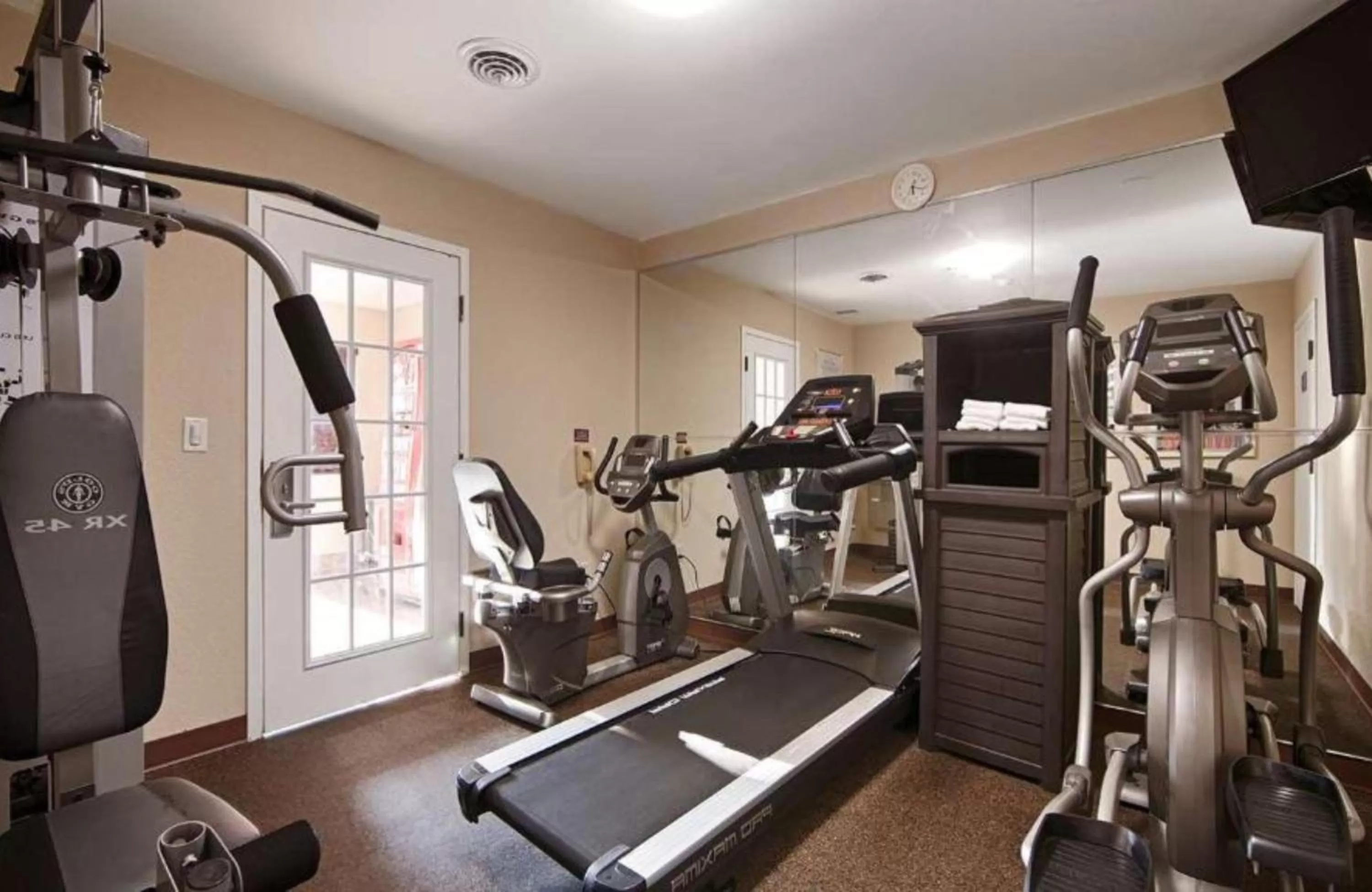 Fitness centre/facilities in Best Western Executive Inn