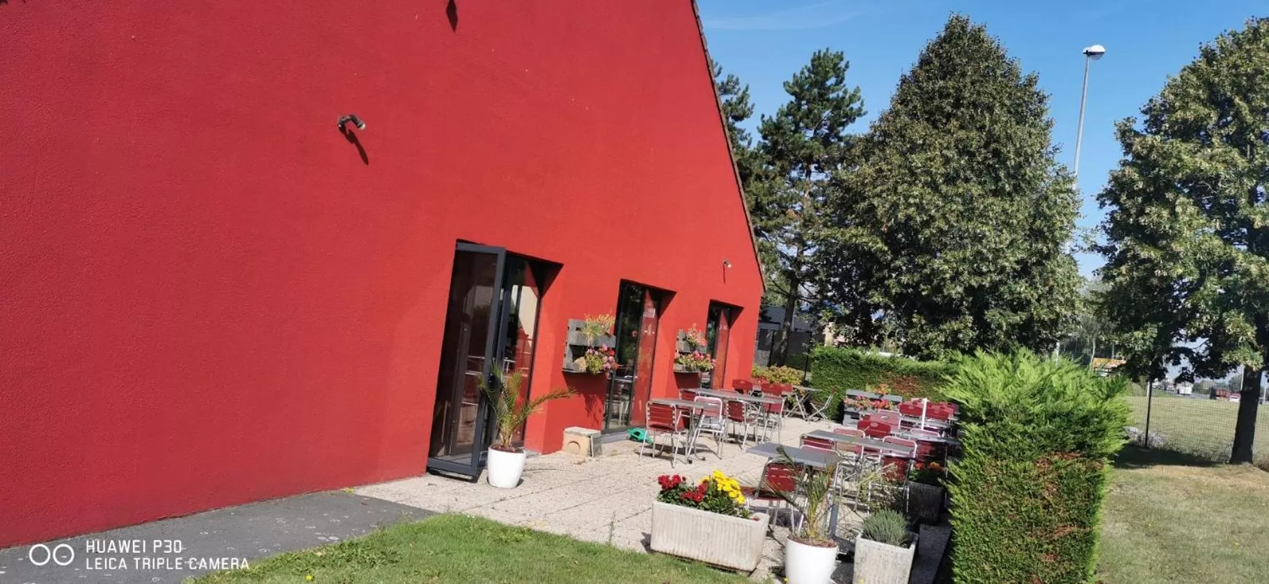 Patio in Kyriad Lille - Roncq