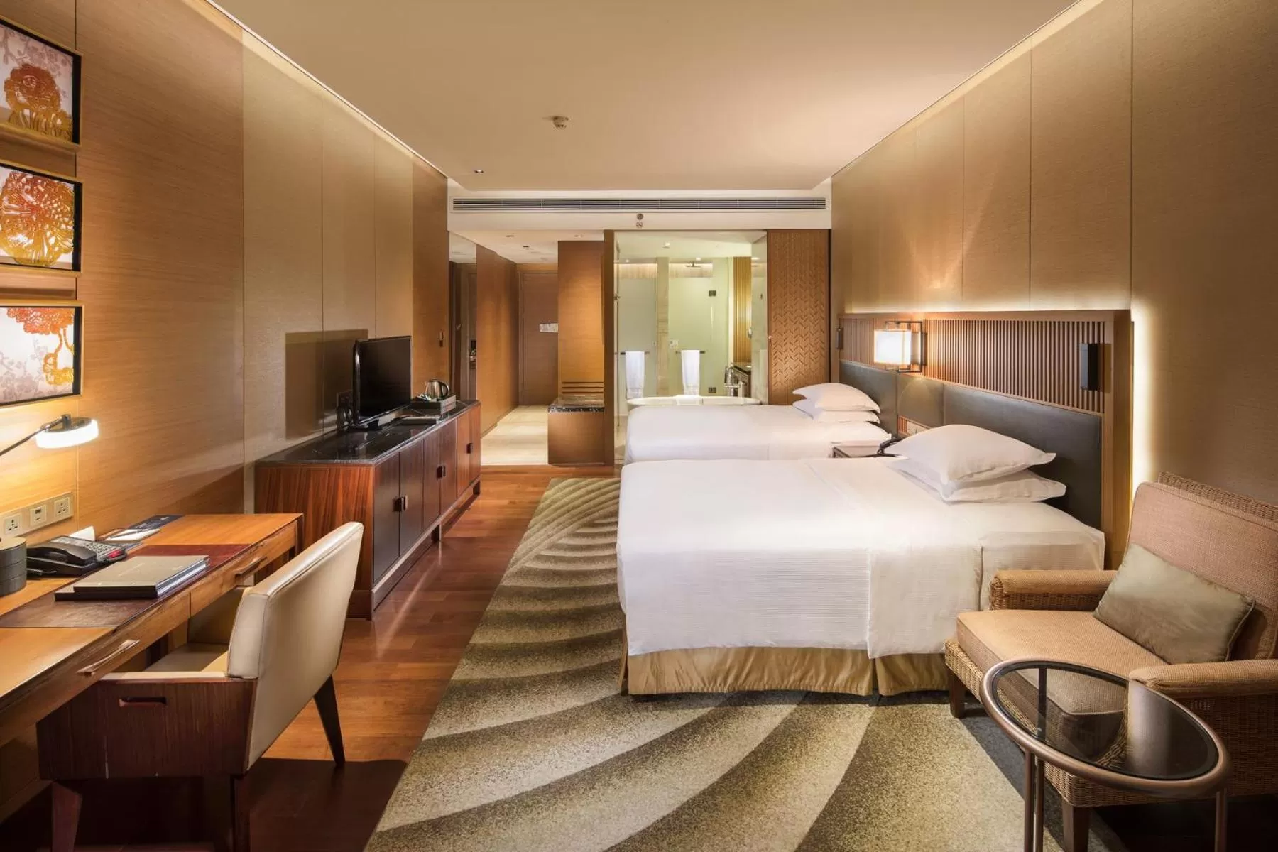 Bed in Hilton Wuhan Optics Valley