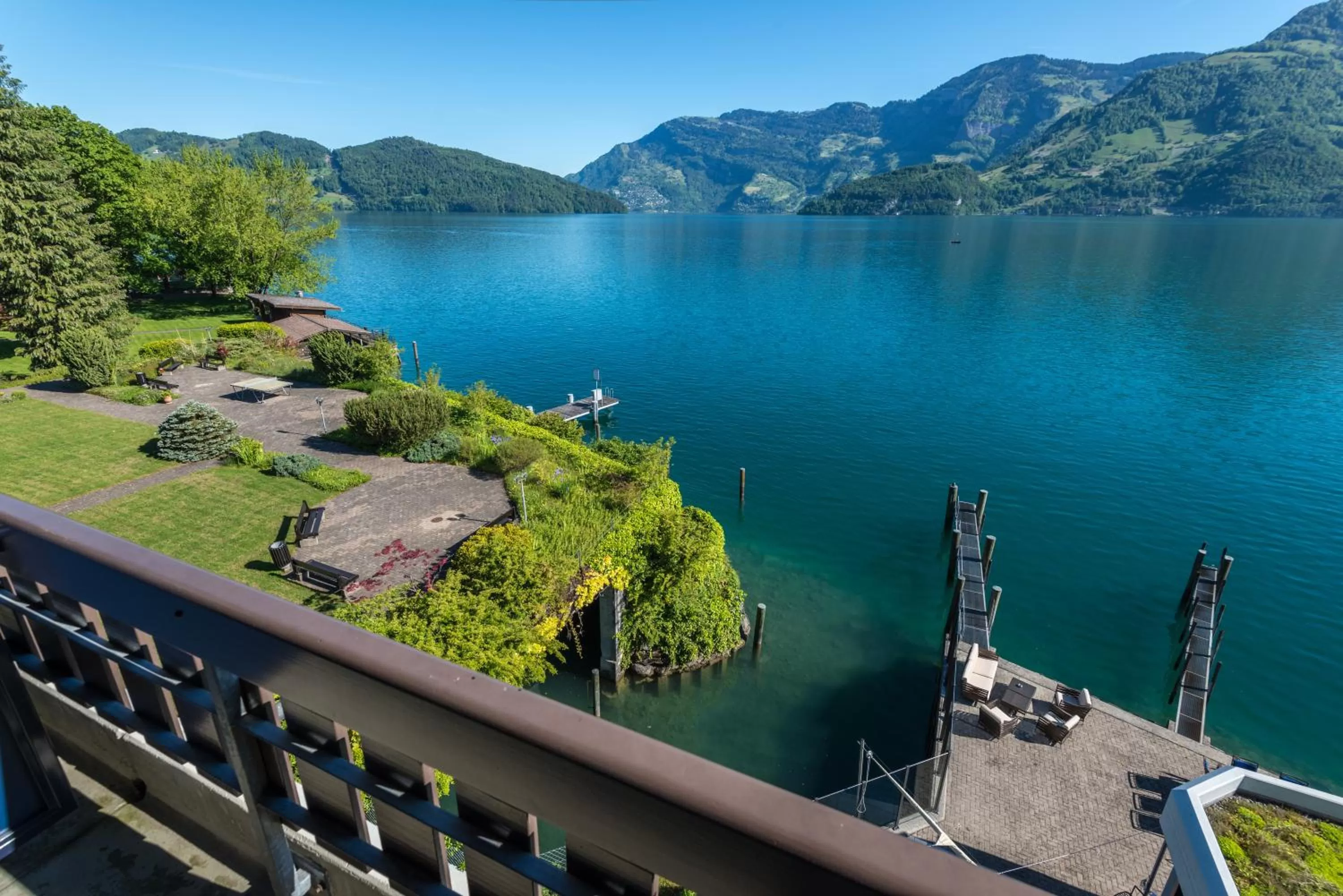 Balcony/Terrace in Hotel Nidwaldnerhof direkt am See