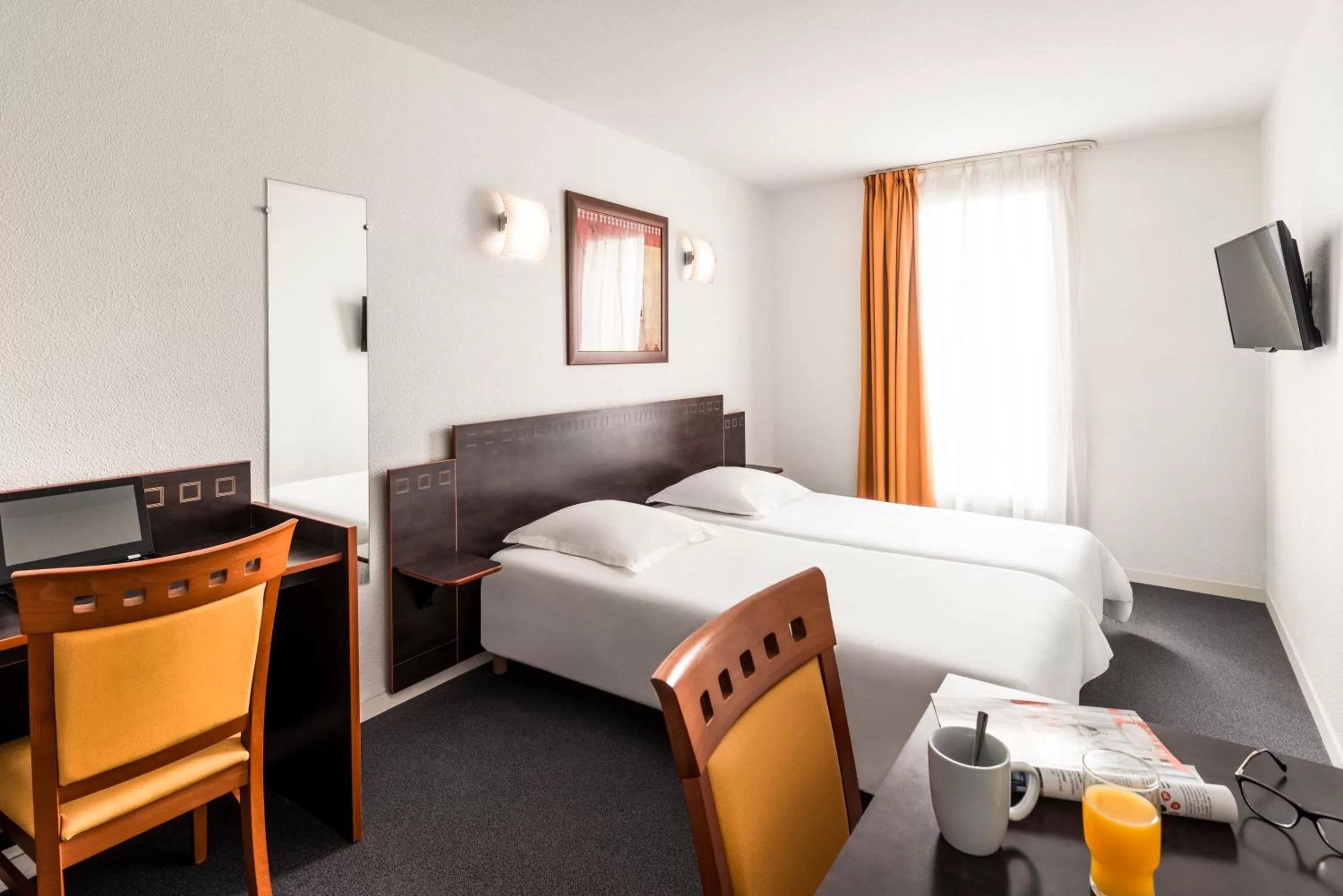 Bedroom, Bed in Aparthotel Adagio Access Toulouse Jolimont