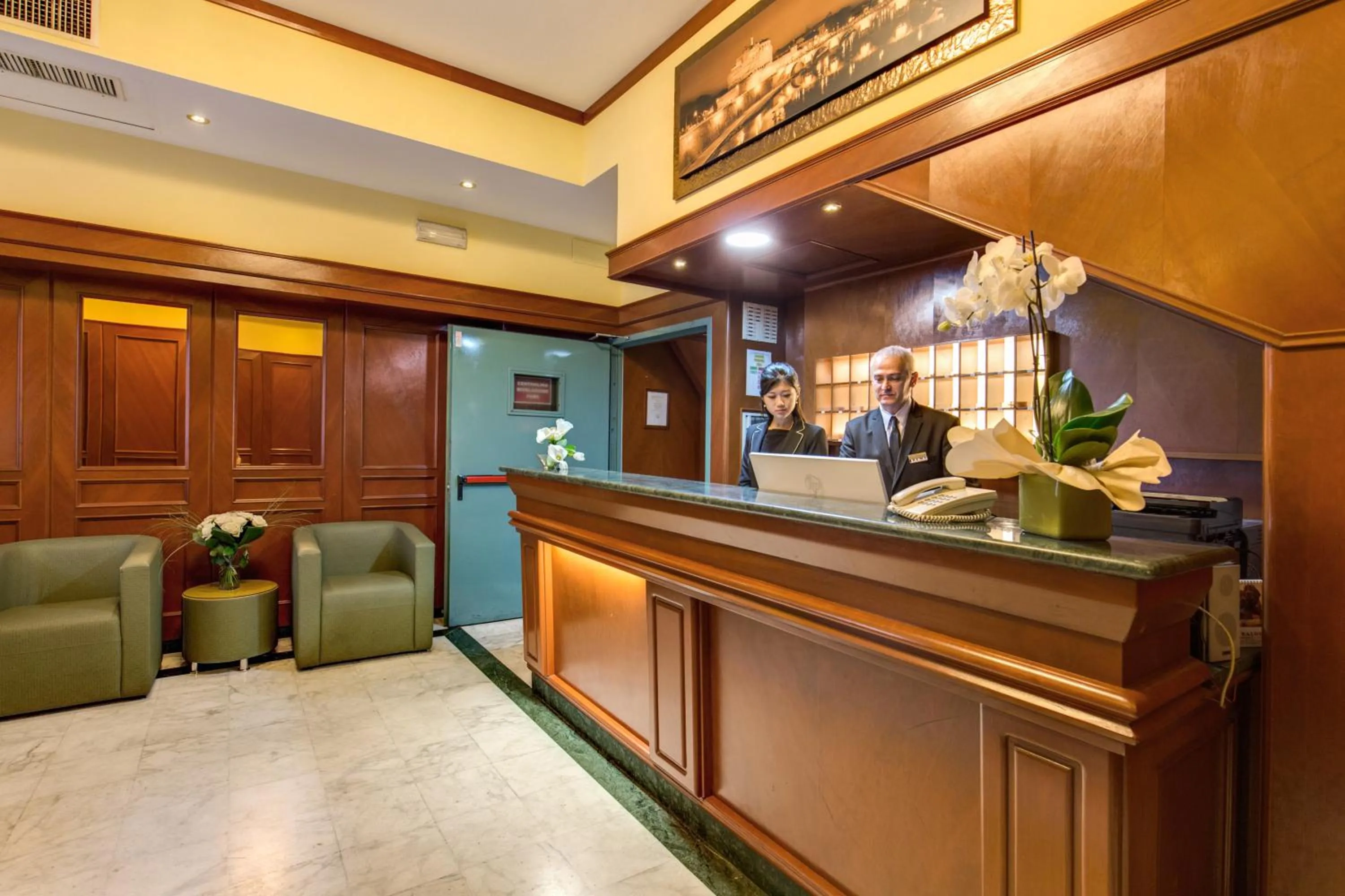 Patio in Flower Garden Hotel