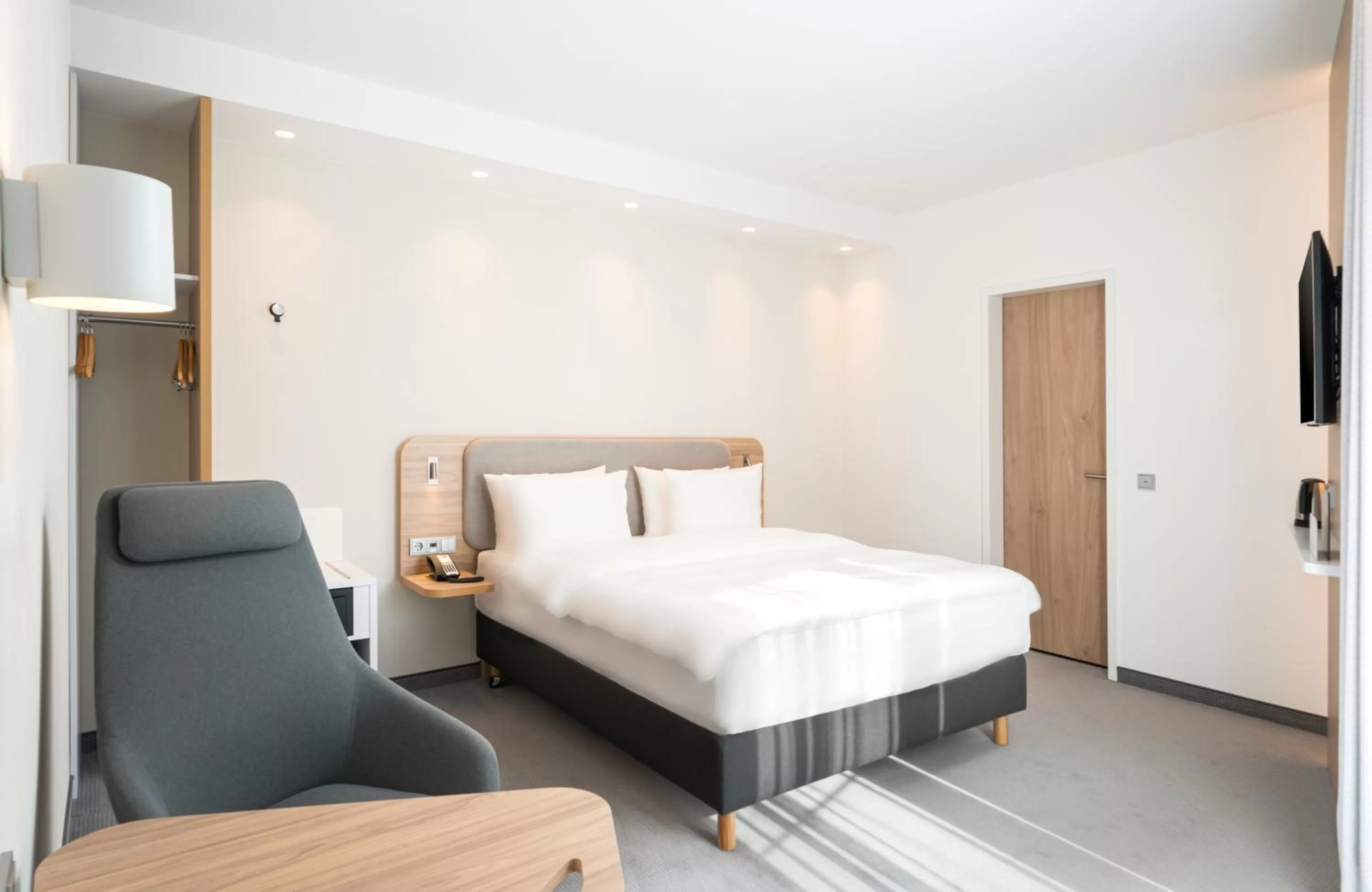Bedroom, Bed in Holiday Inn Express - Rosenheim by IHG