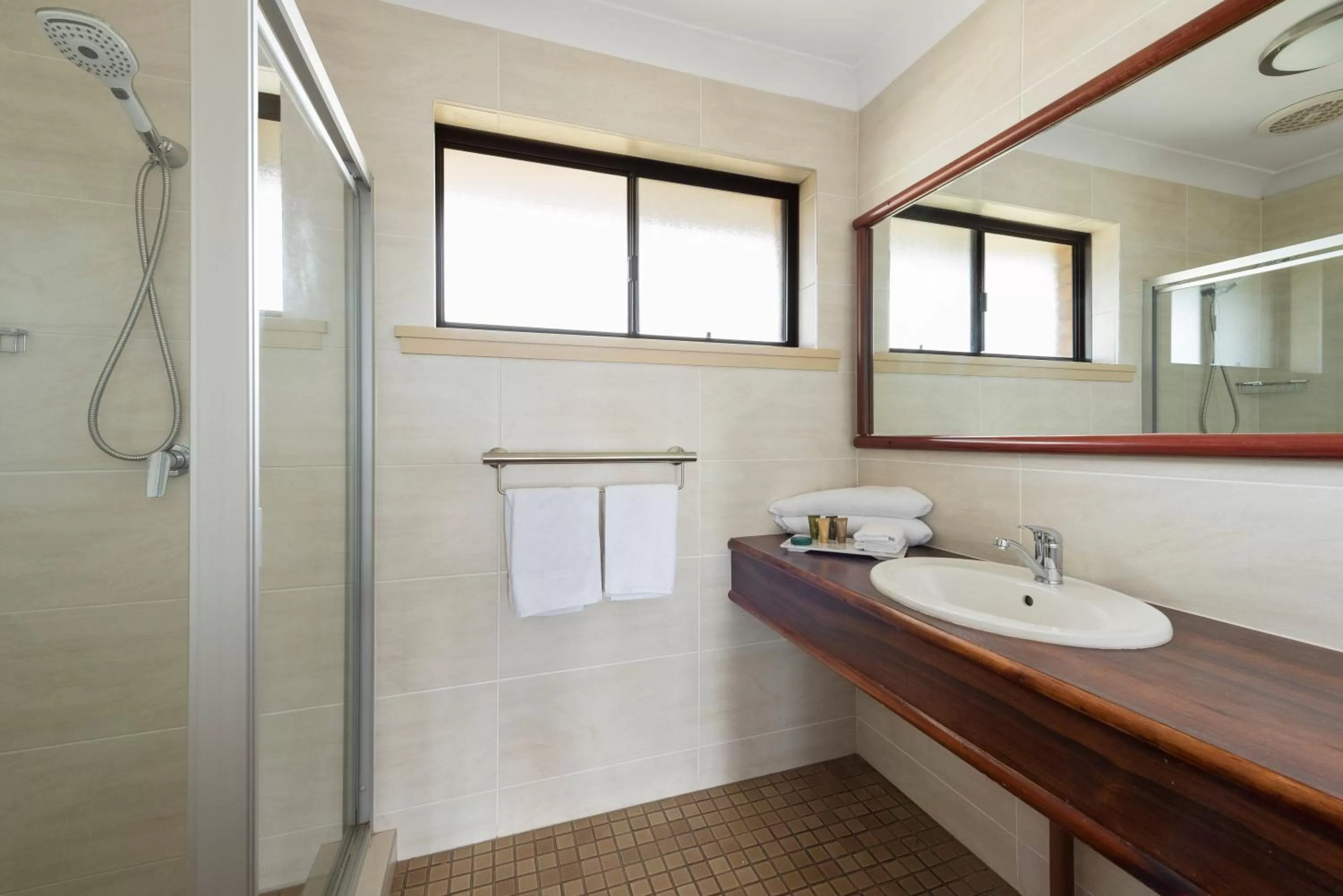Shower in Bomaderry Motor Inn