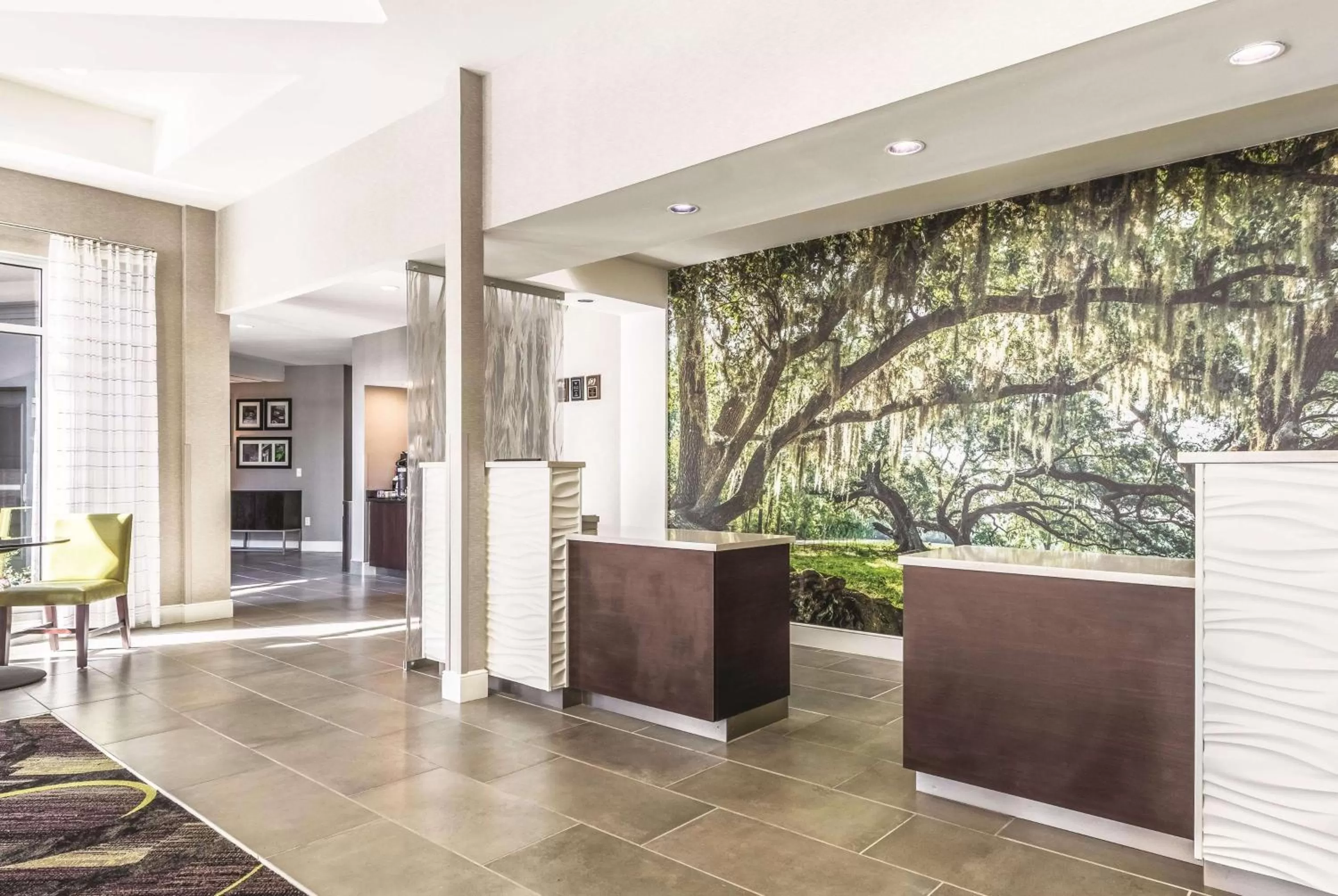 Lobby or reception in La Quinta by Wyndham Alexandria Airport